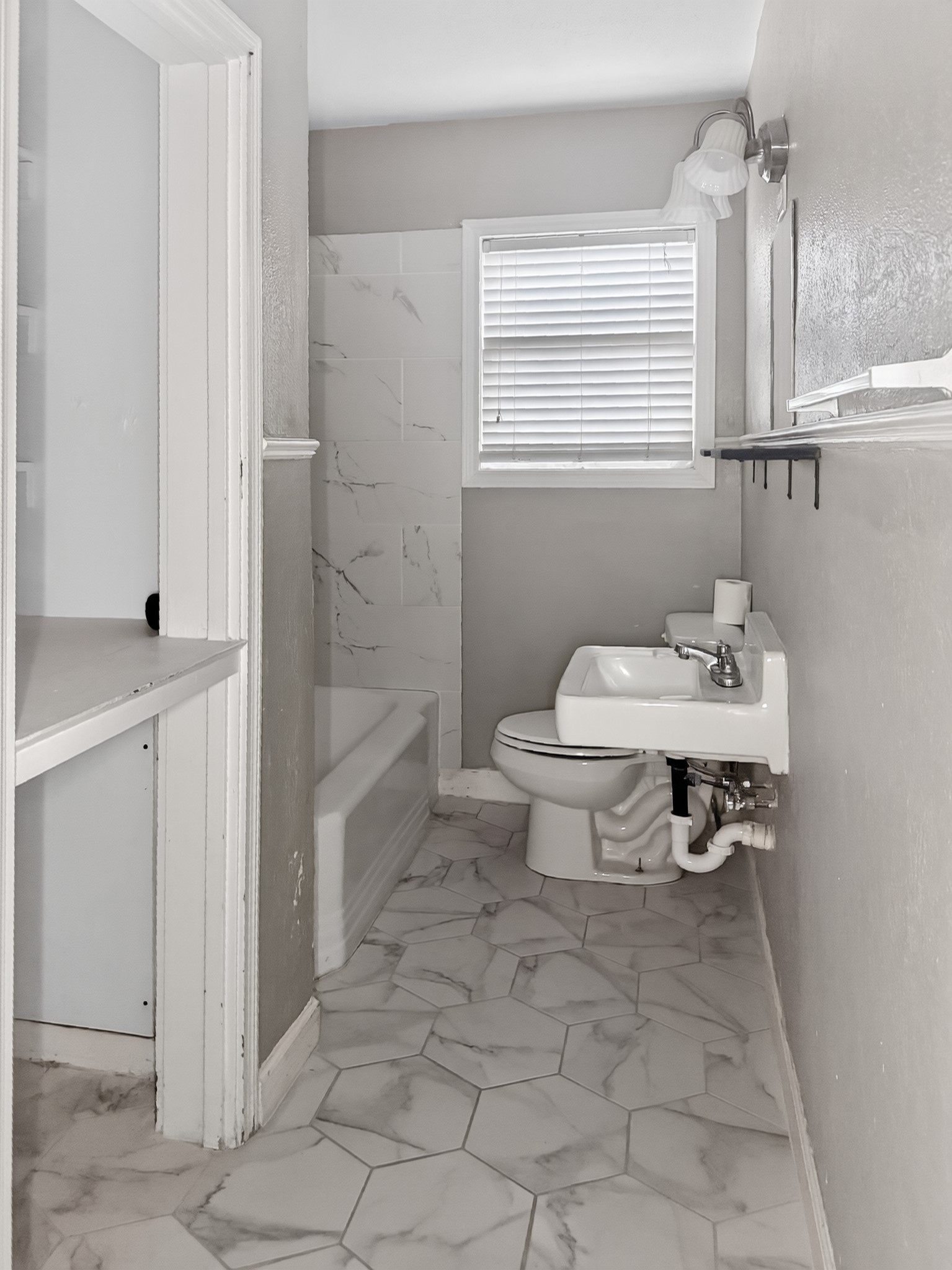 2313 Avenue L Property Photo 21