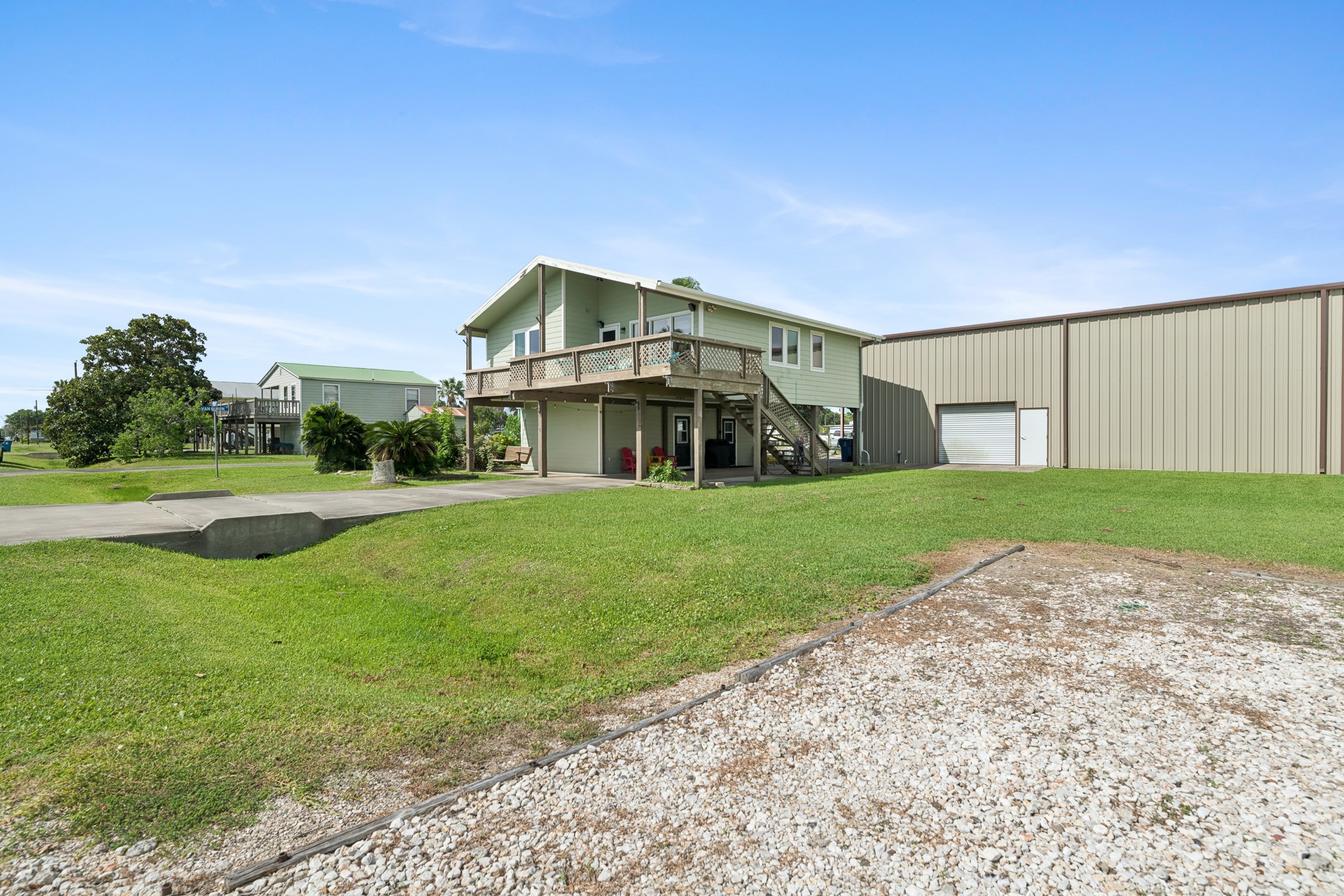 1402 Van Buren Property Photo 2