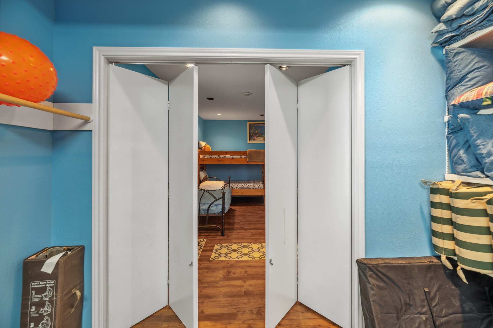 1402 Van Buren Property Photo 7