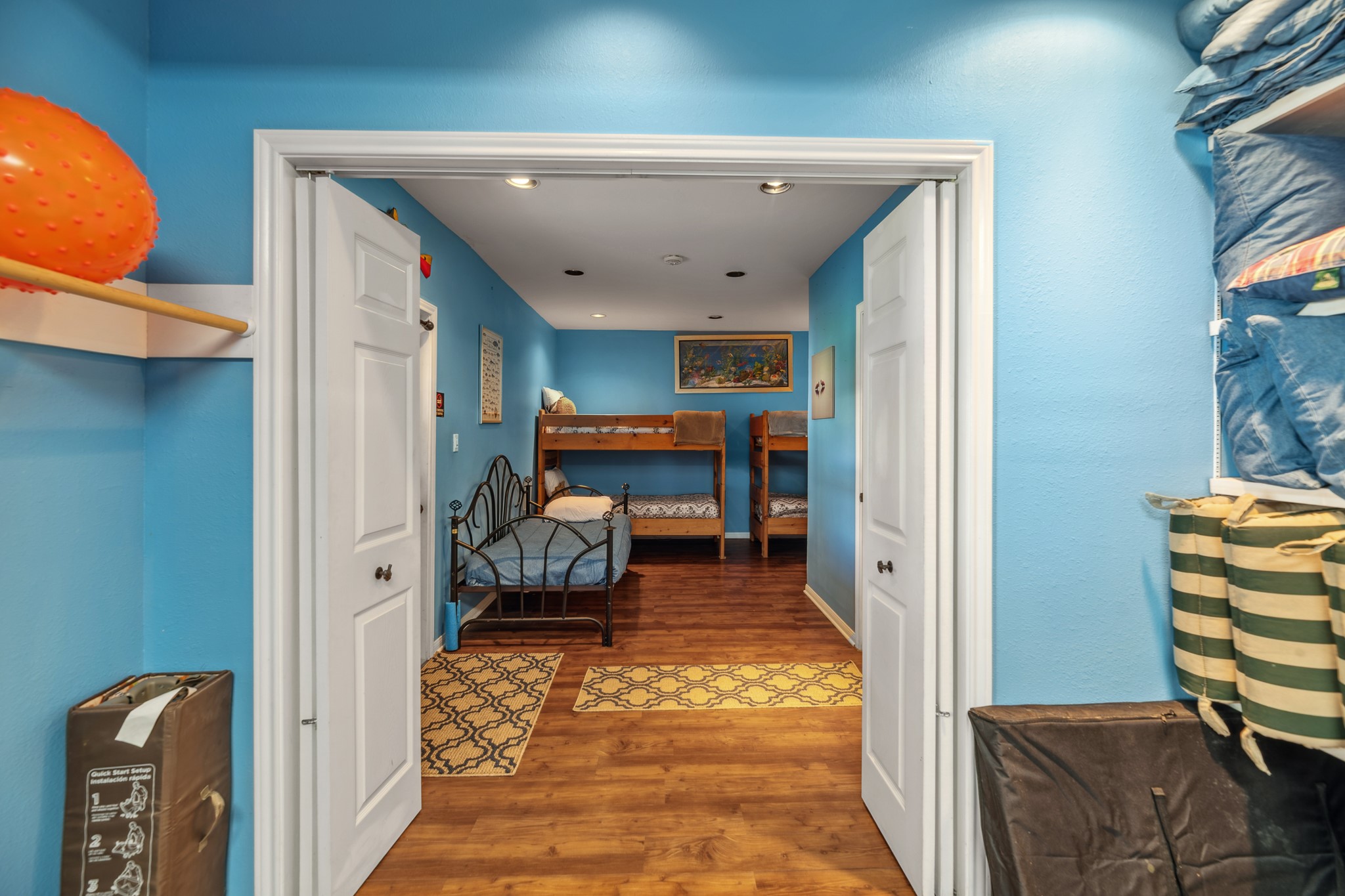 1402 Van Buren Property Photo 8