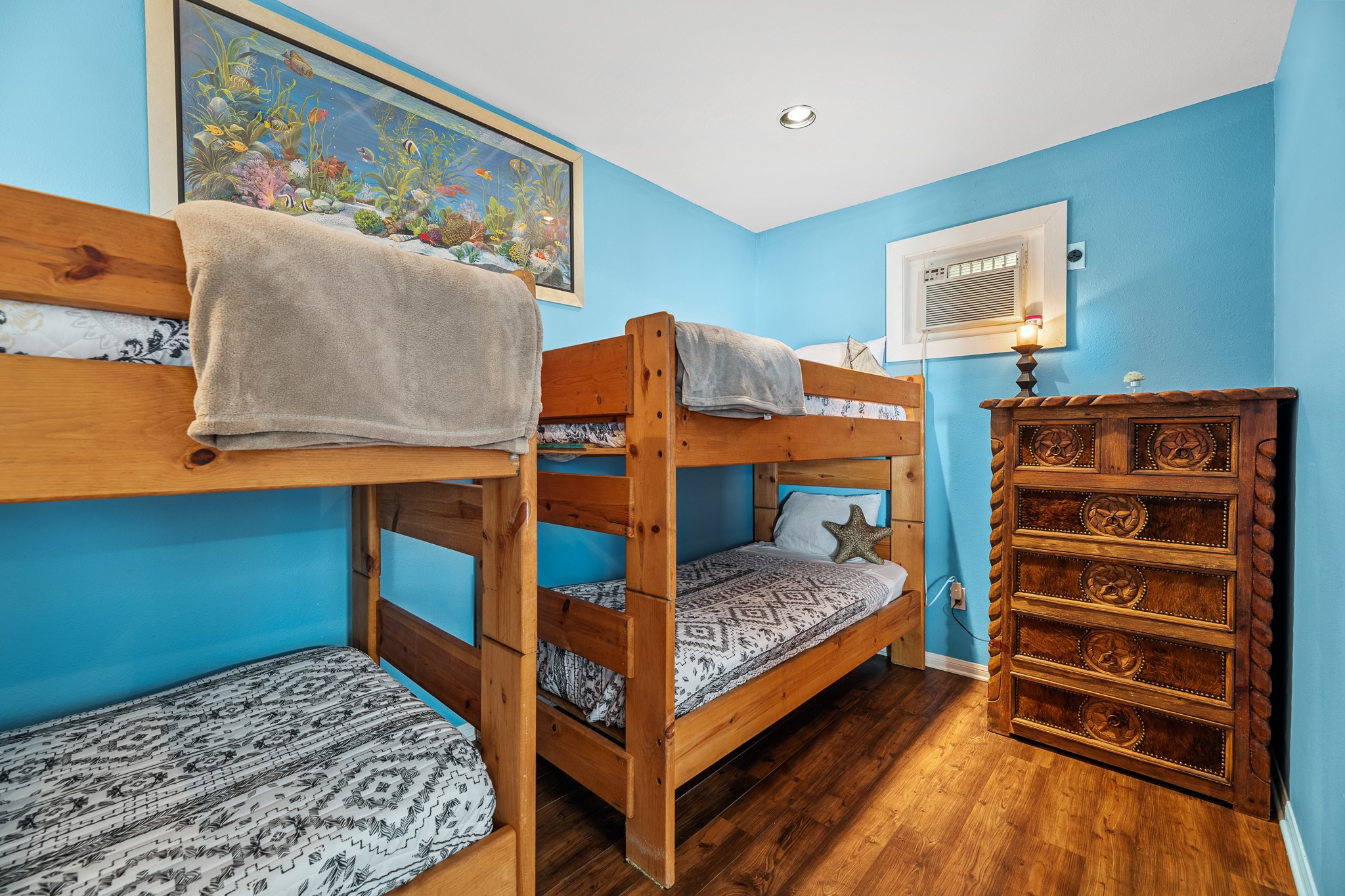 1402 Van Buren Property Photo 11