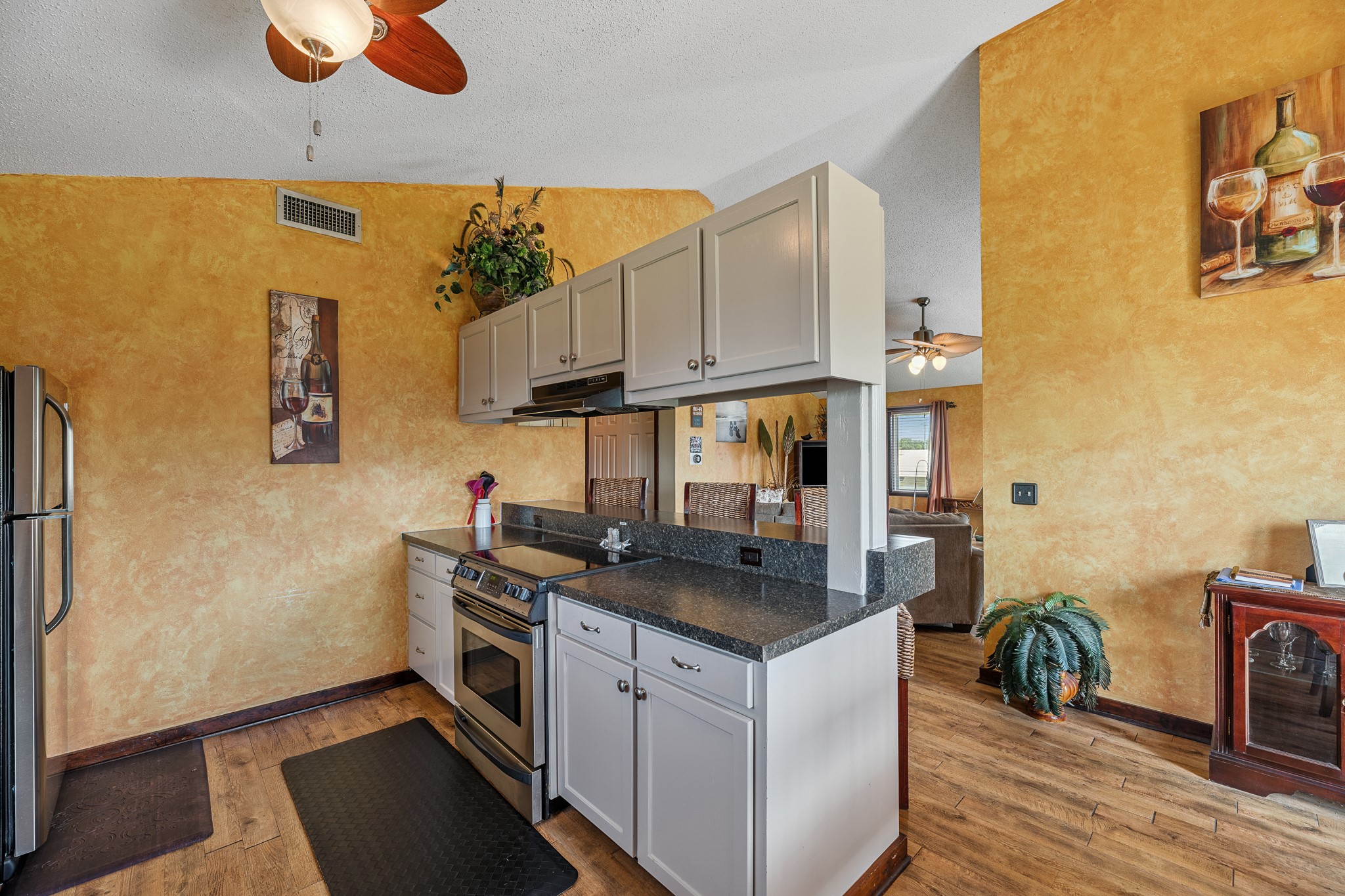 1402 Van Buren Property Photo 21