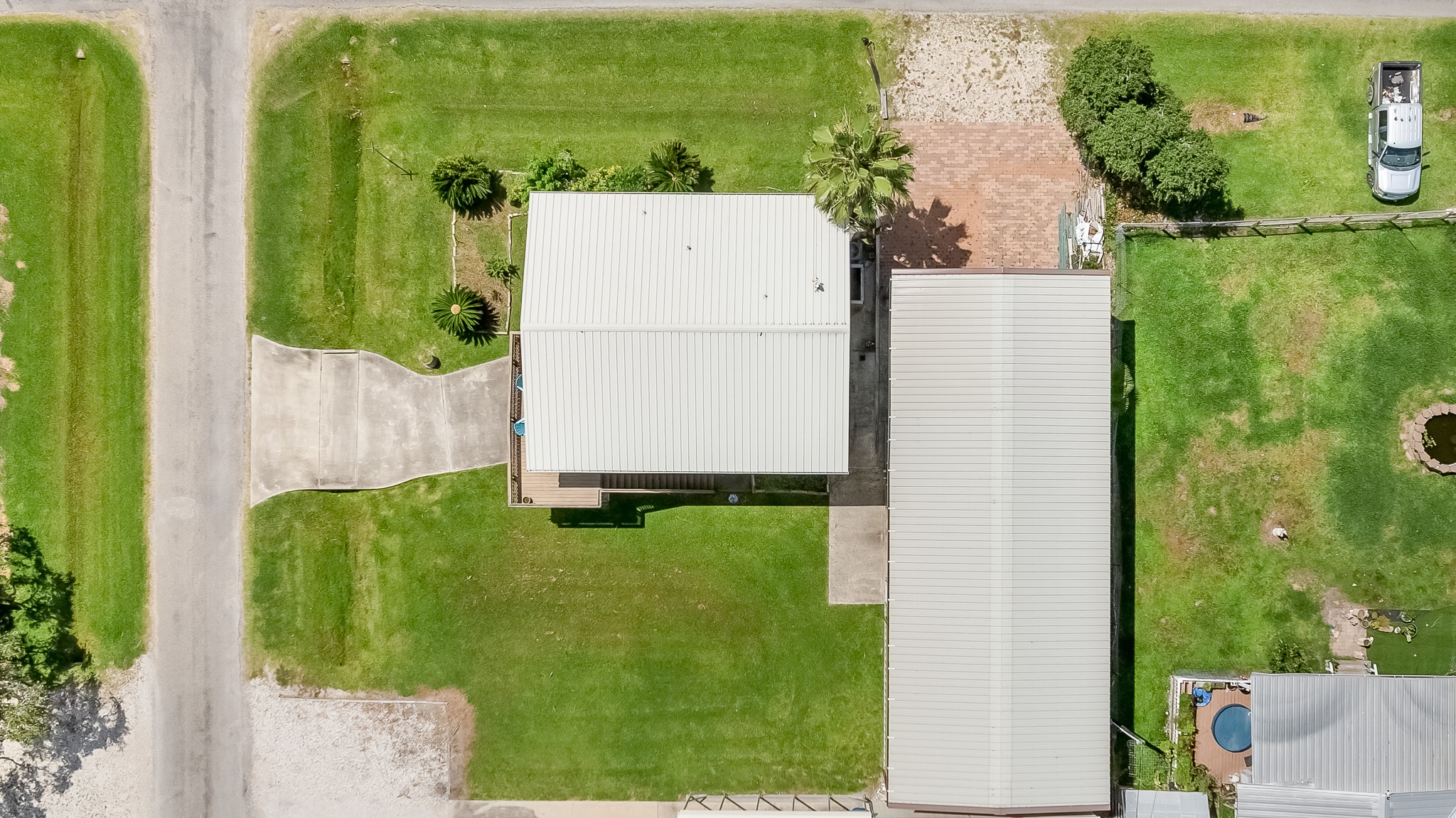 1402 Van Buren Property Photo 38