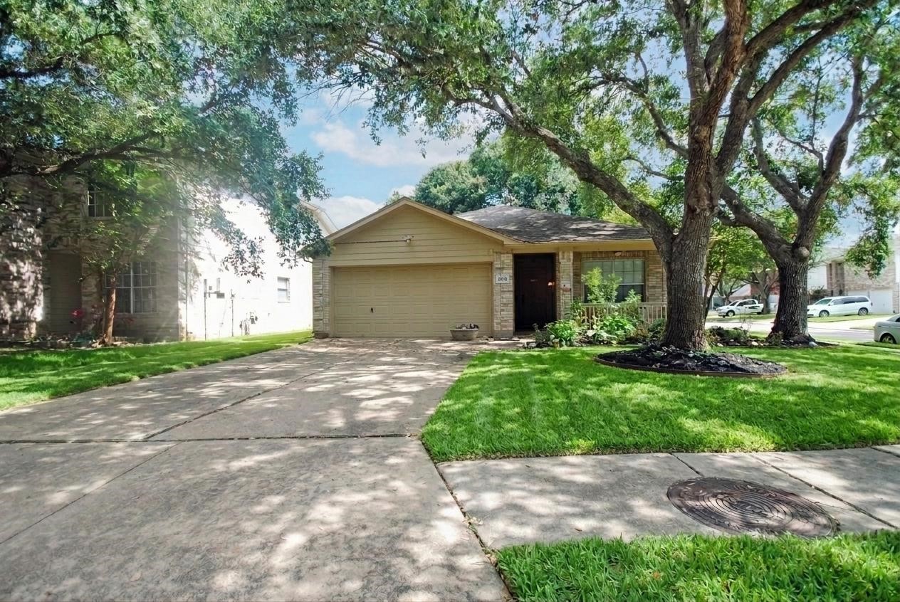 4819 Russet Trail Court Property Photo 2