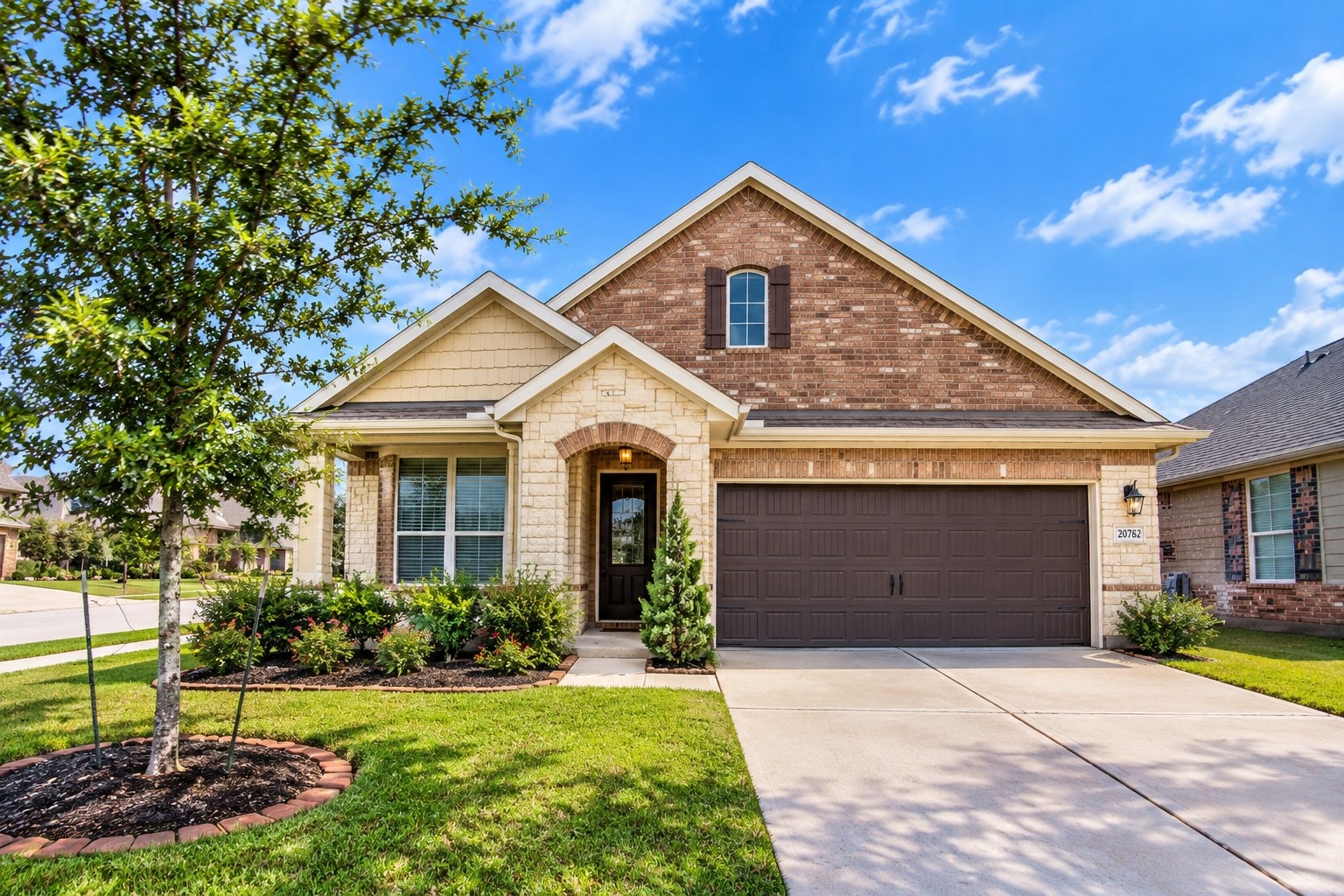 20762 Winghaven Drive Property Photo 1