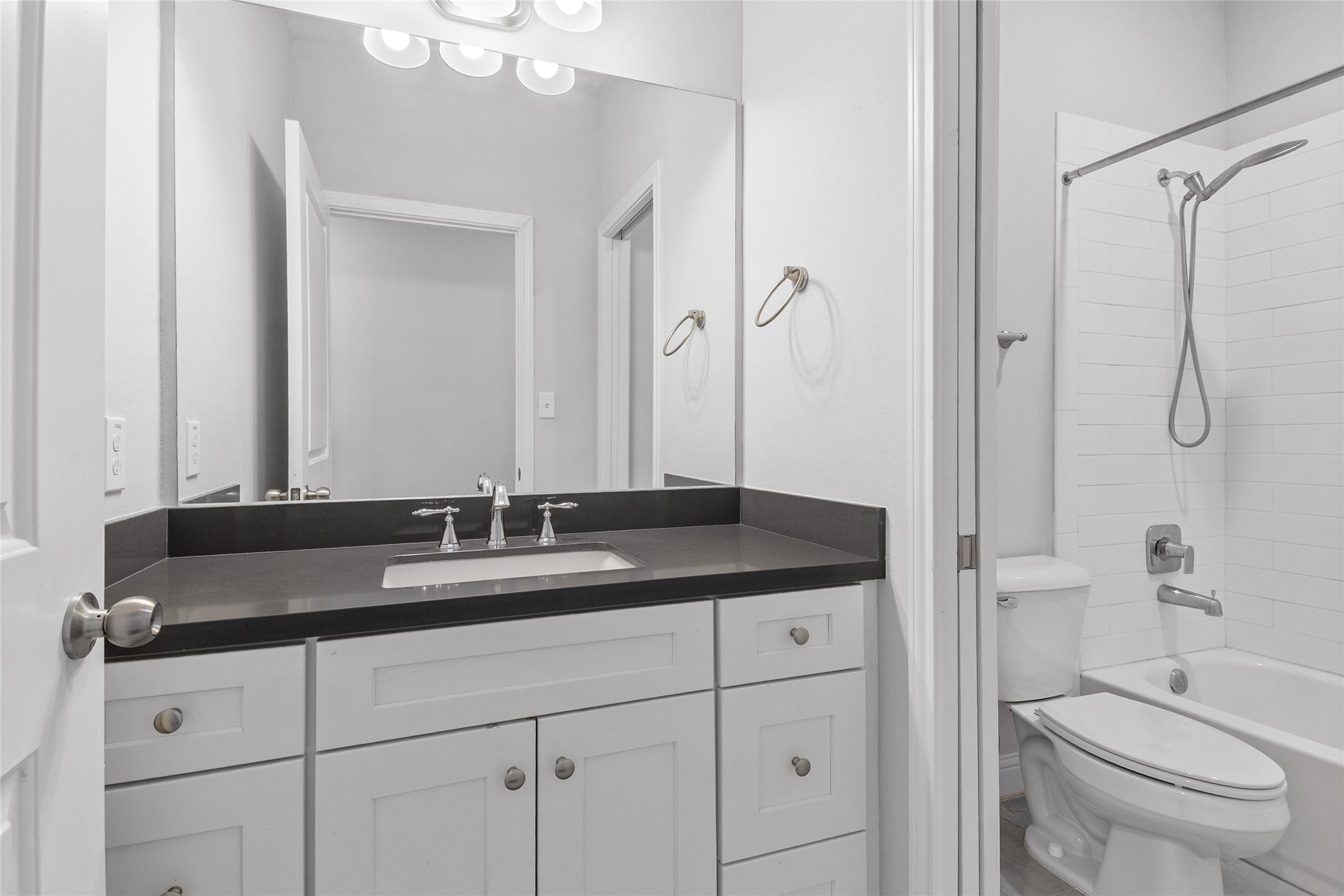 7705 Shannon Drive Property Photo 10