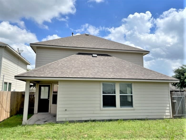 1203 Gibson Crossing Way Property Photo 16