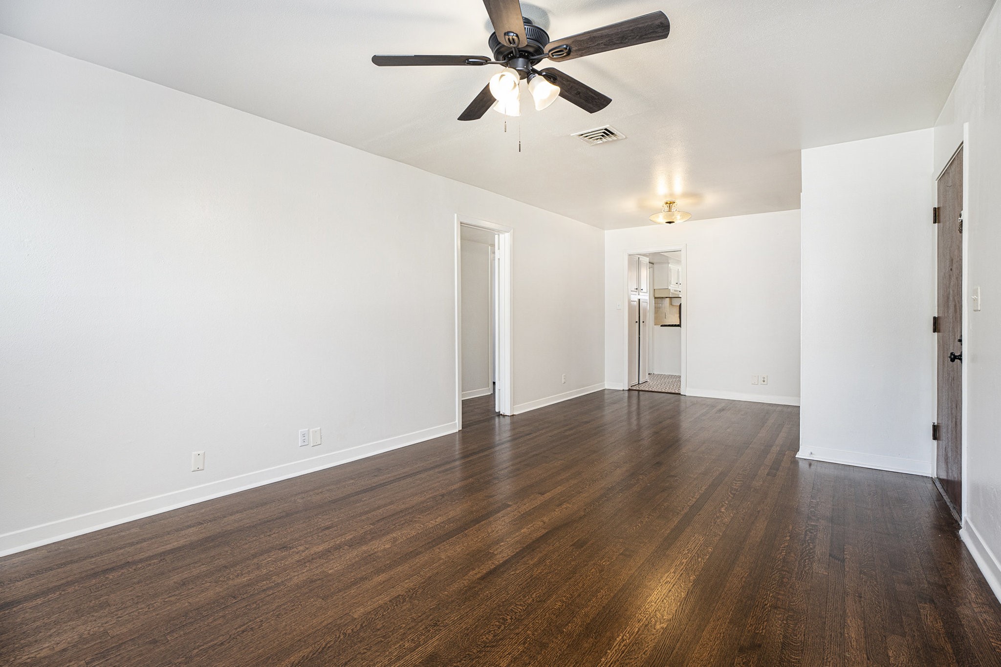 6325 Rowan Lane Property Photo 4