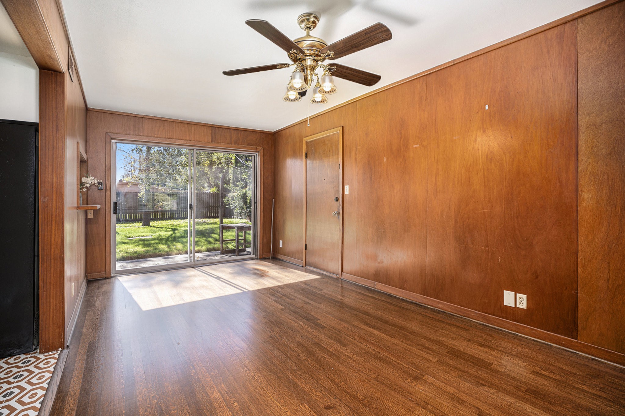 6325 Rowan Lane Property Photo 5