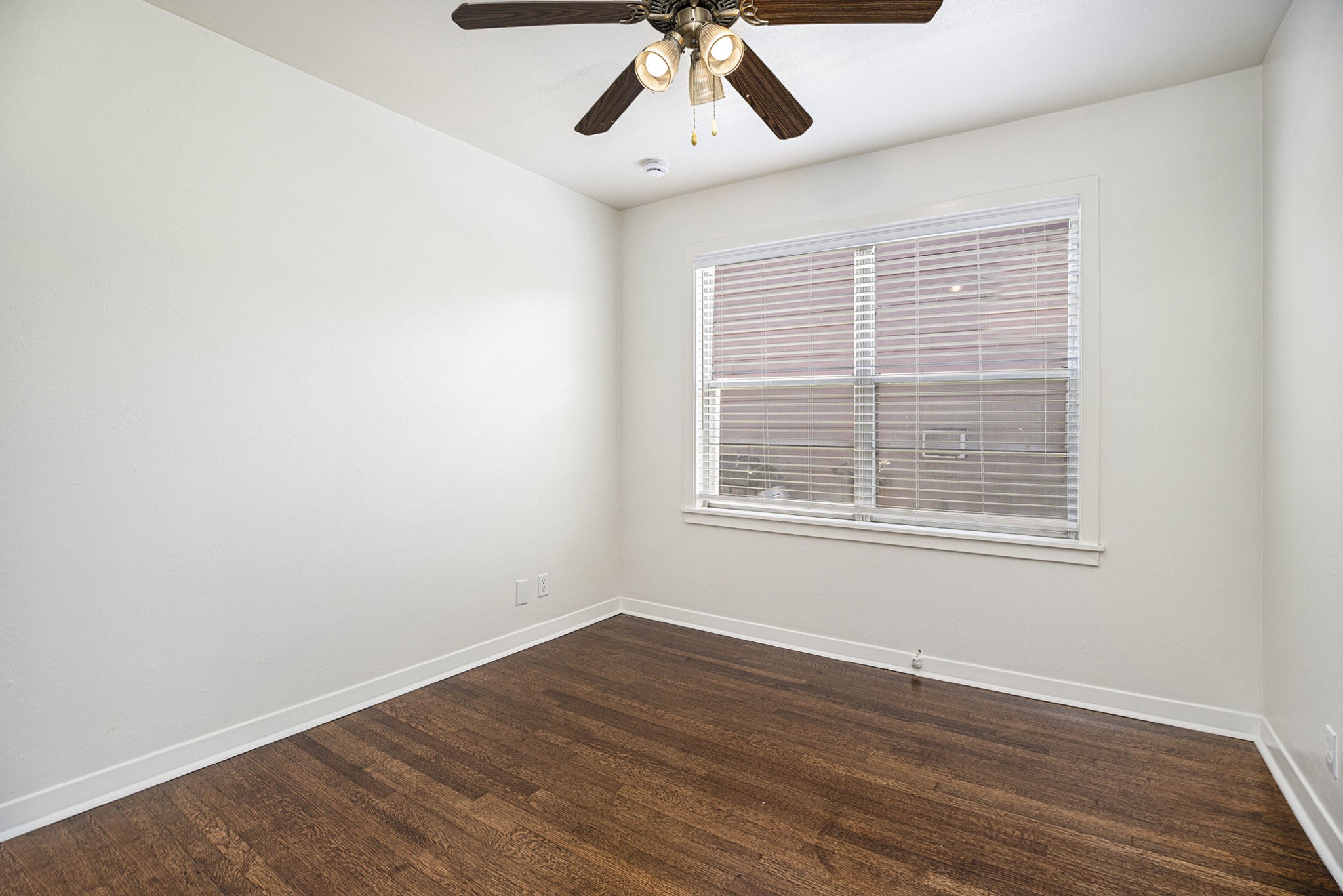 6325 Rowan Lane Property Photo 13