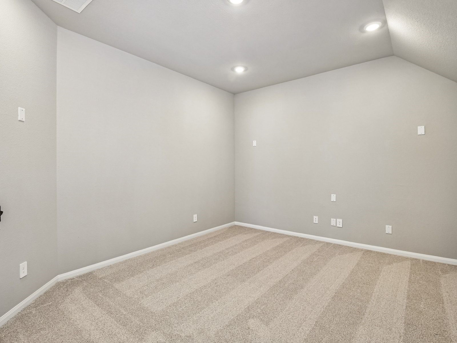 5225 Great Oaks Drive Property Photo 30