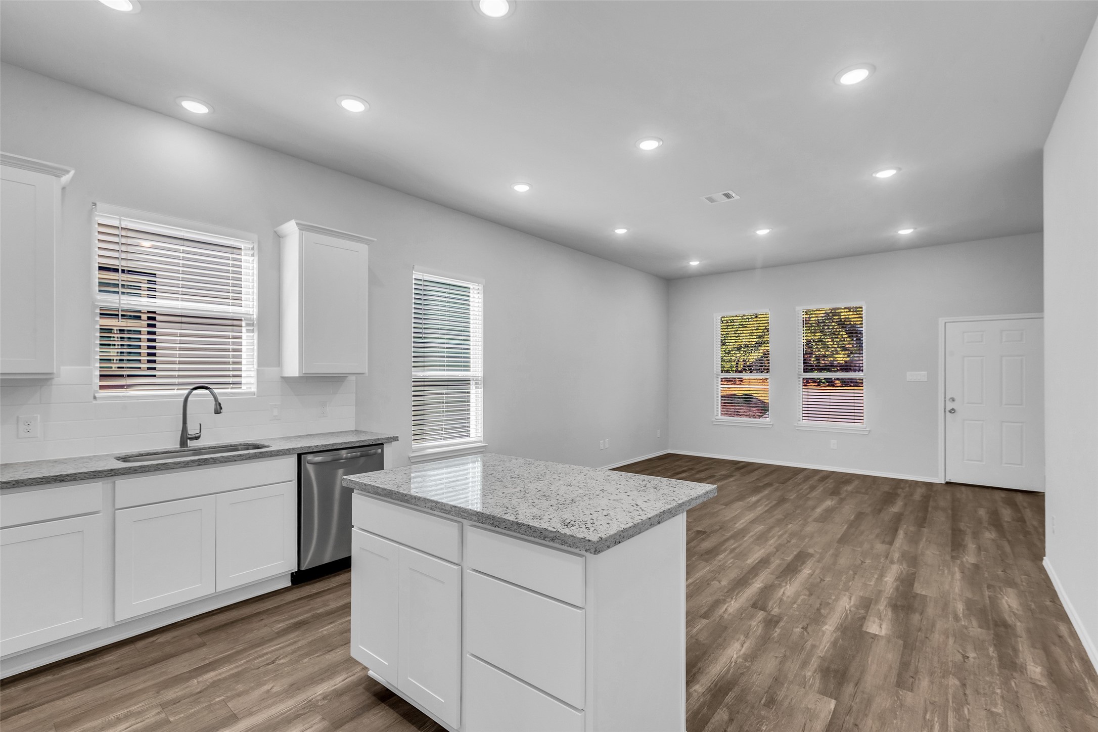 11964 Canal Street Property Photo 10