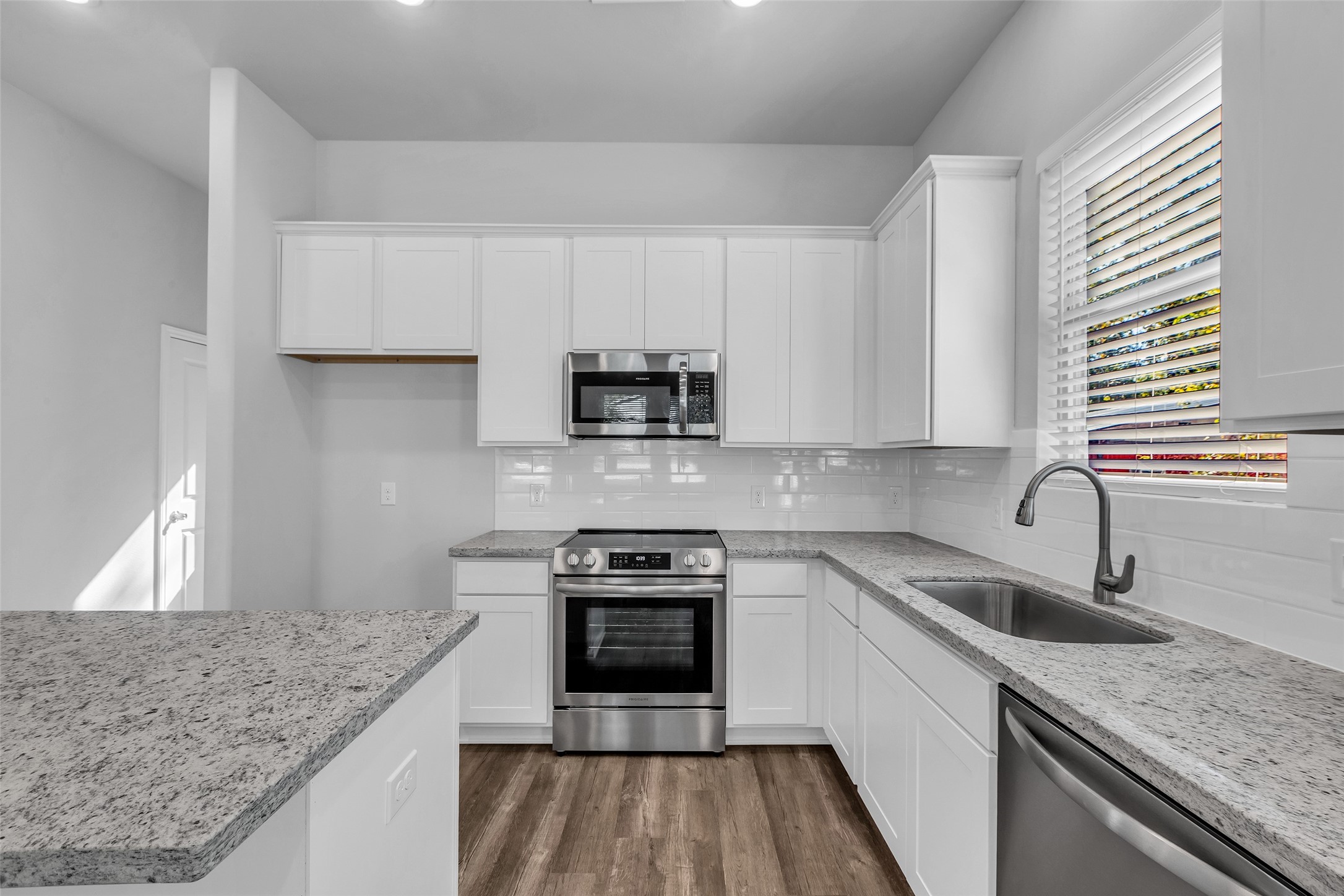 11964 Canal Street Property Photo 12