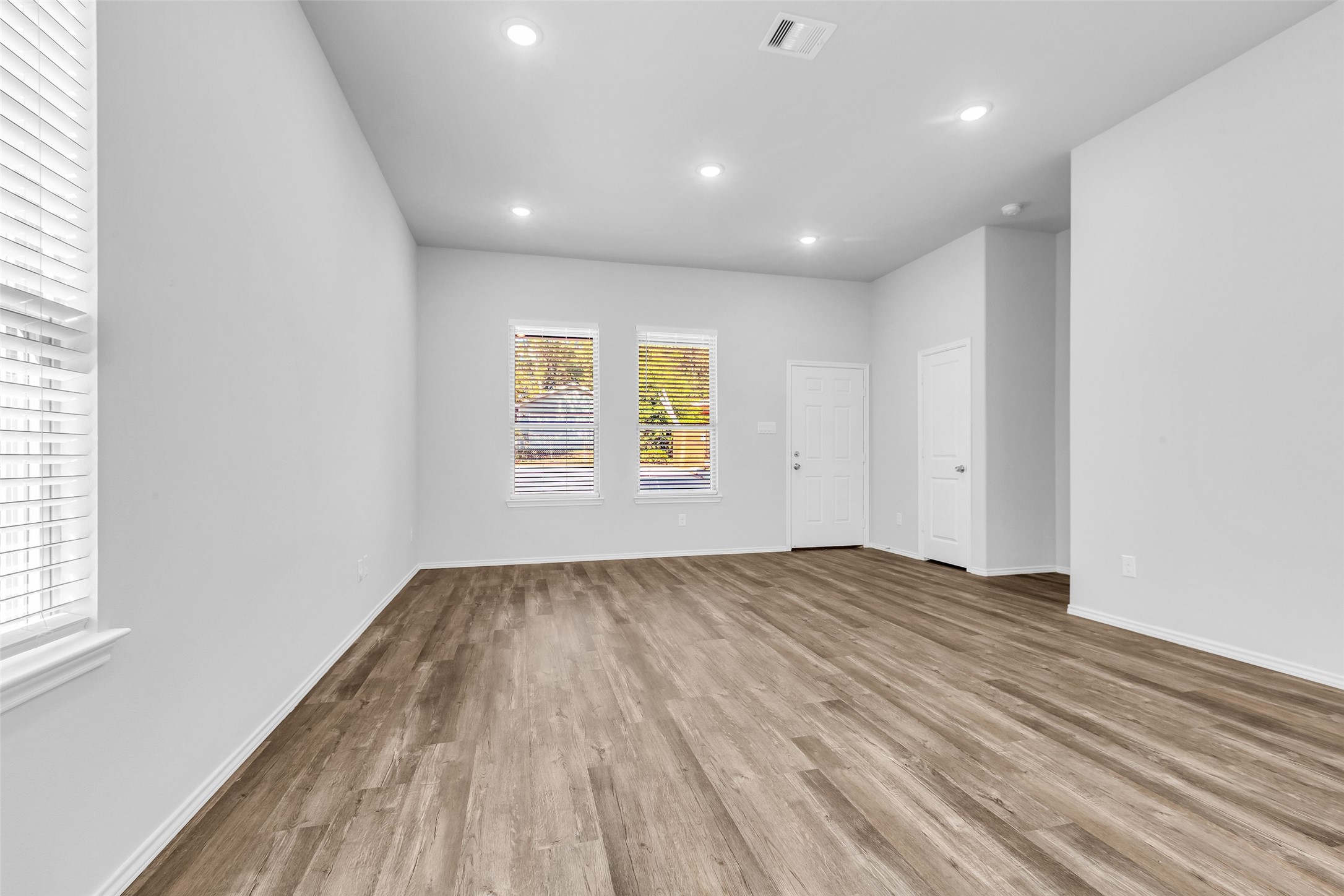 11964 Canal Street Property Photo 15