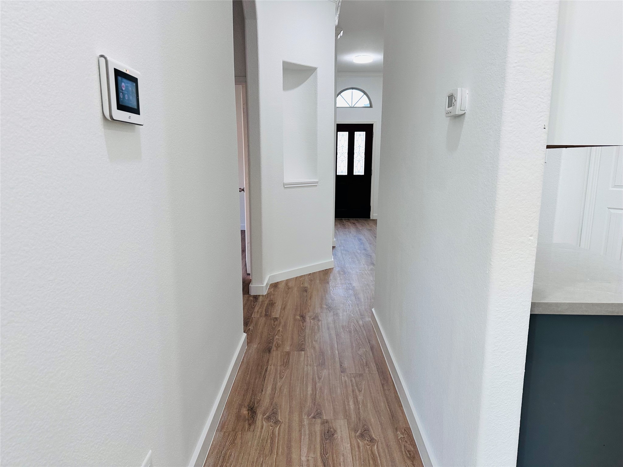 25827 Rustica Drive Property Photo 4