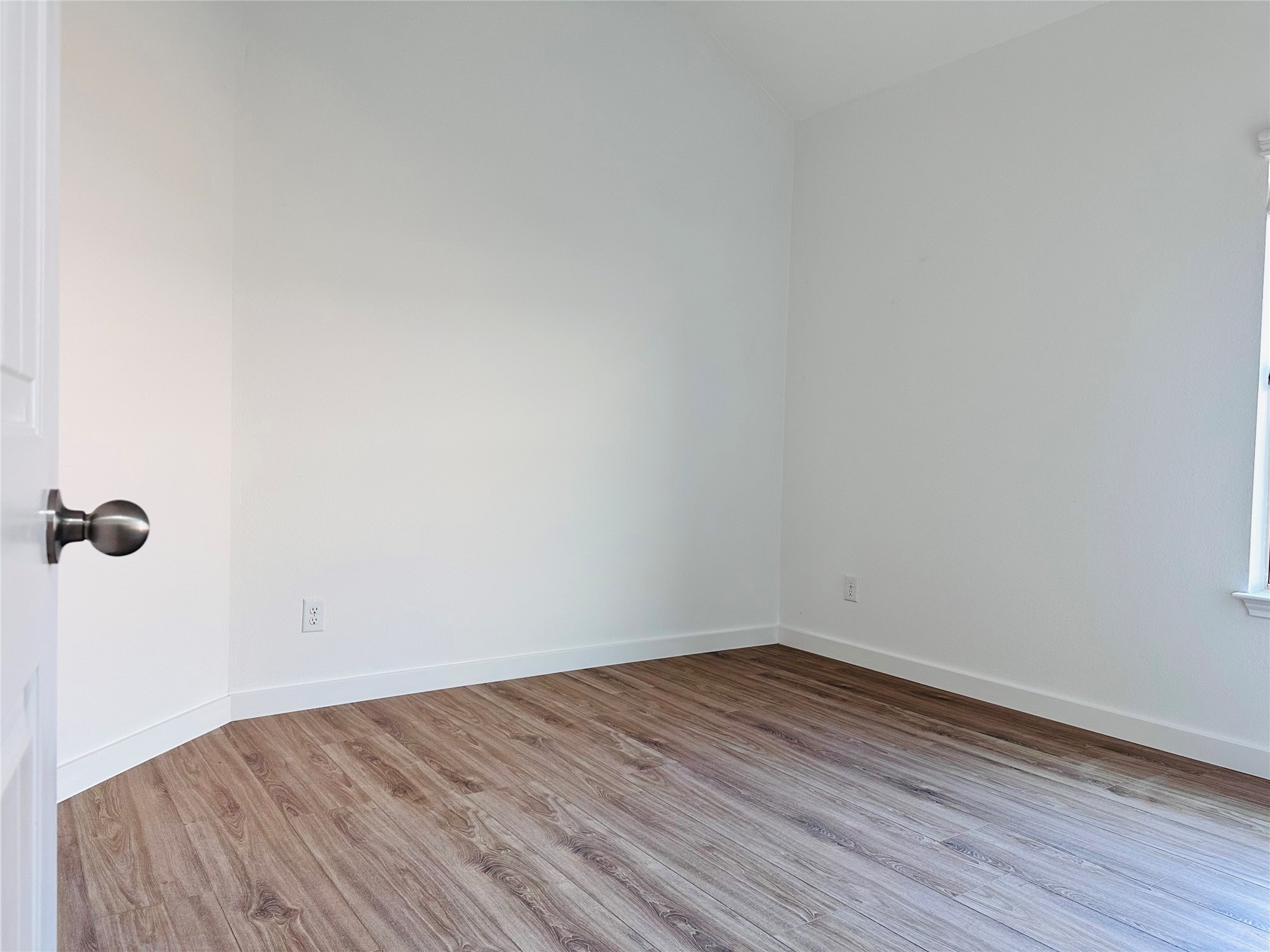 25827 Rustica Drive Property Photo 22