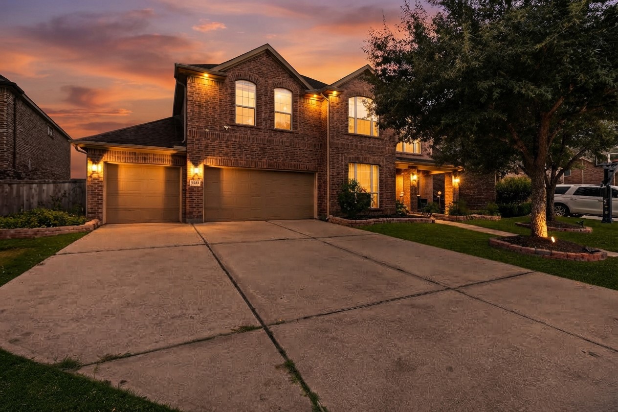 25611 Kearsley Drive Property Photo 4