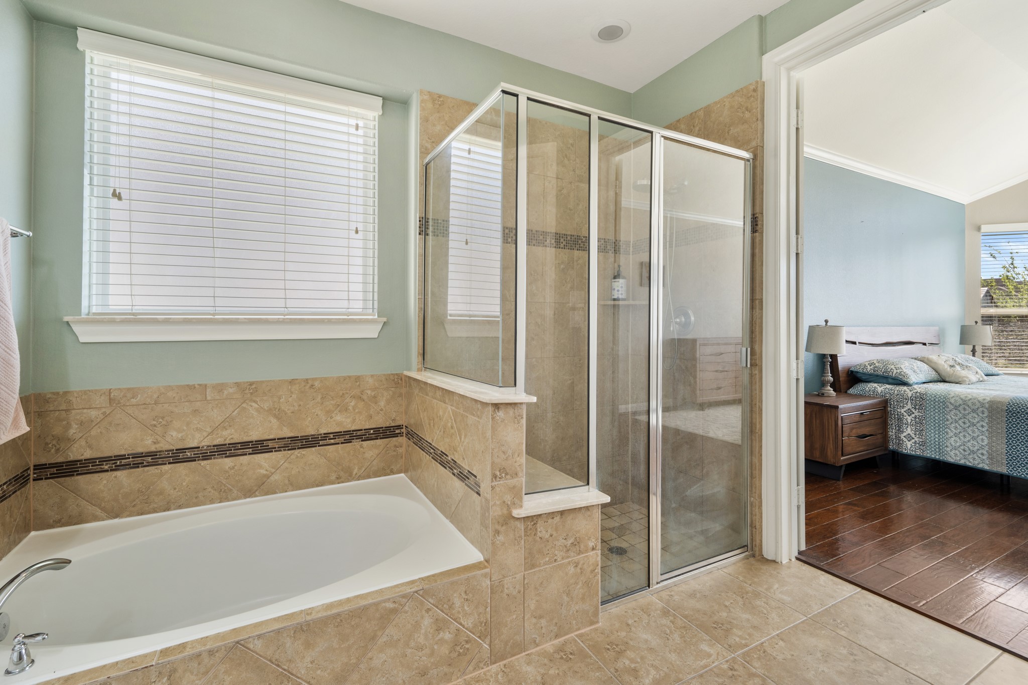 25611 Kearsley Drive Property Photo 22