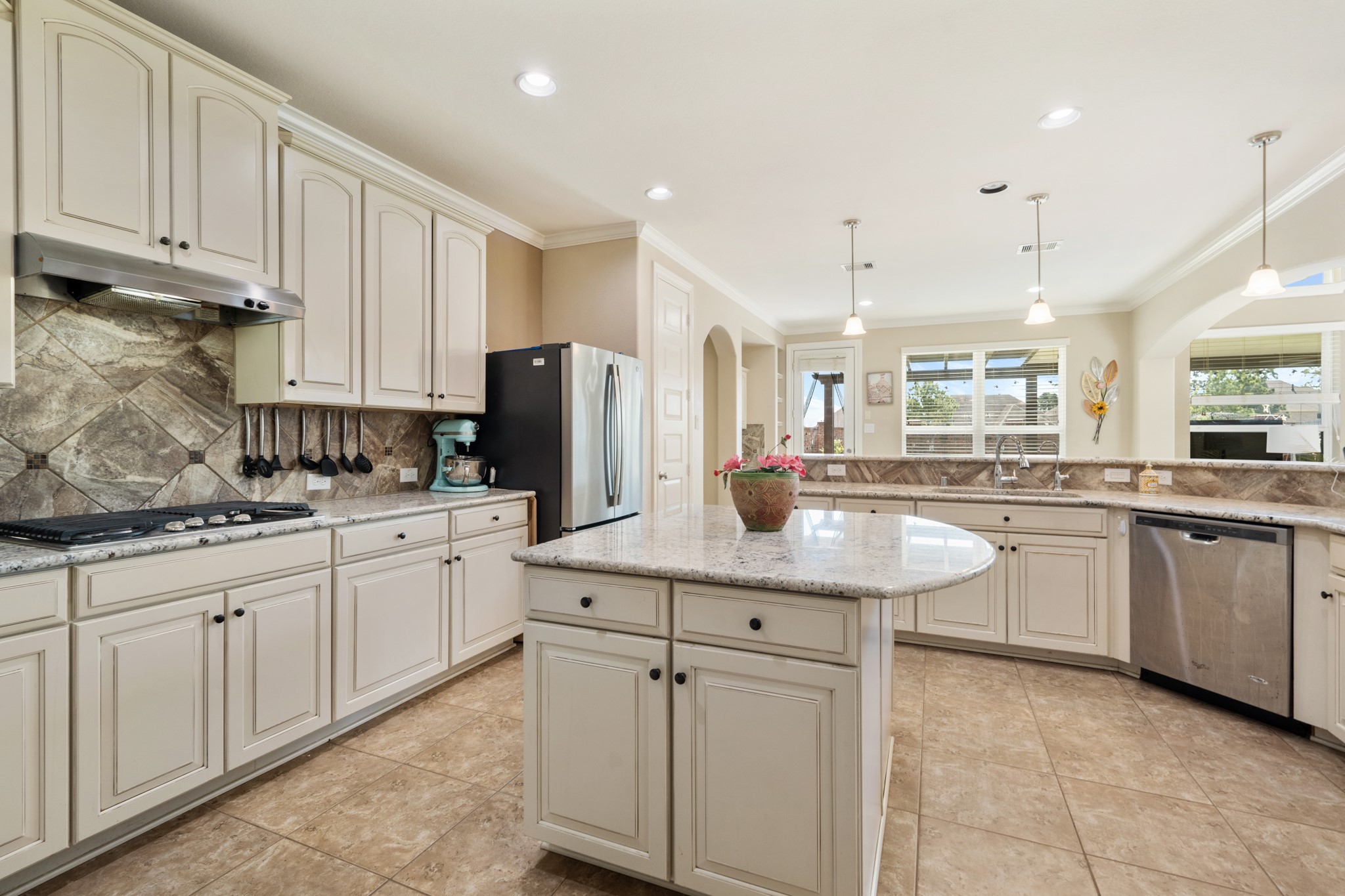 25611 Kearsley Drive Property Photo 25