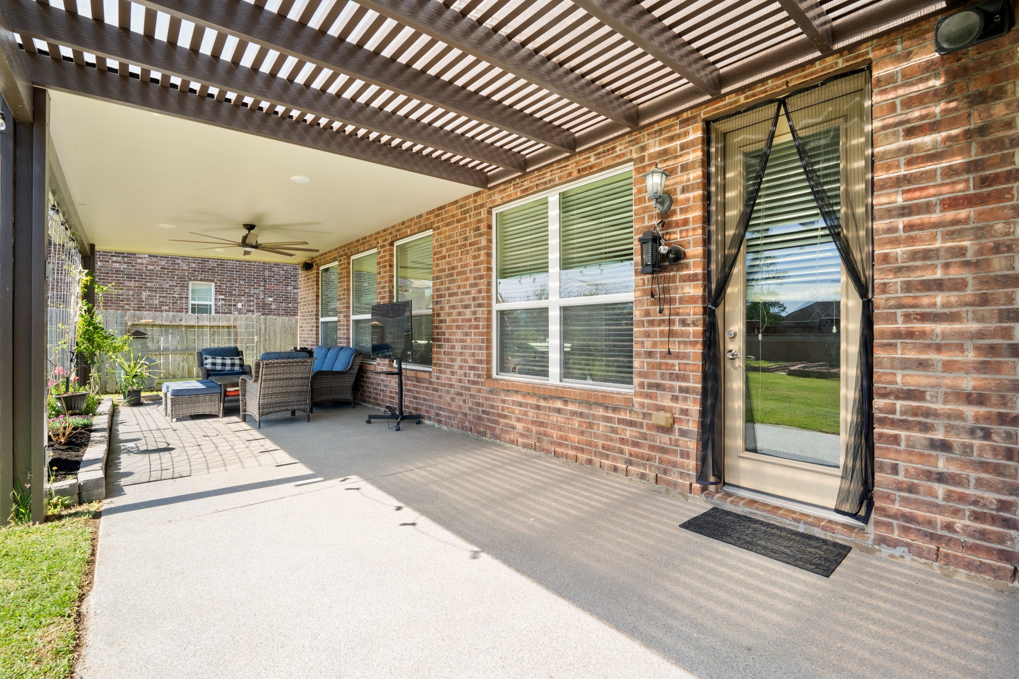 25611 Kearsley Drive Property Photo 37