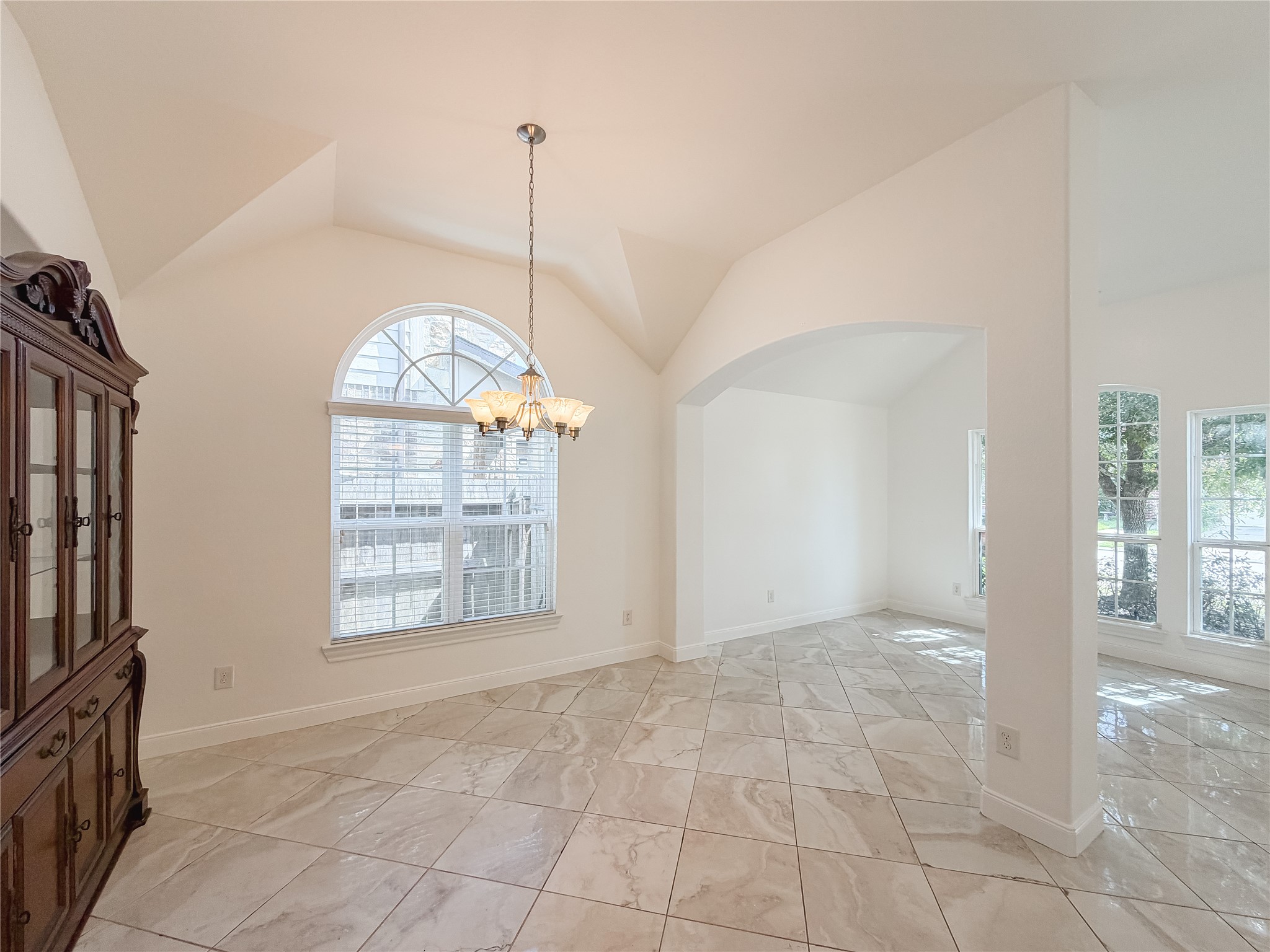 18126 Golden Falls Lane Property Photo 11