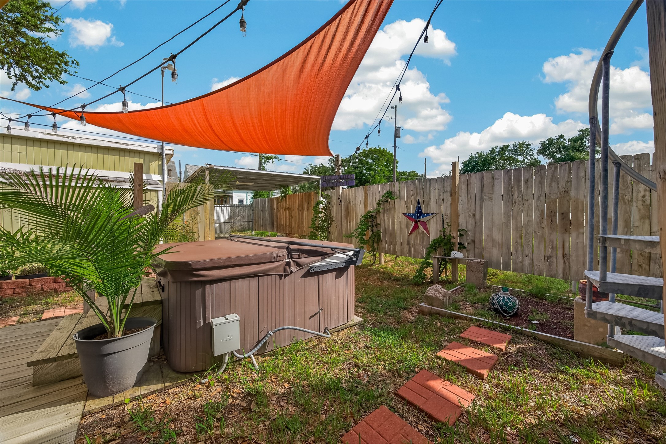1711 Avenue M Property Photo 7