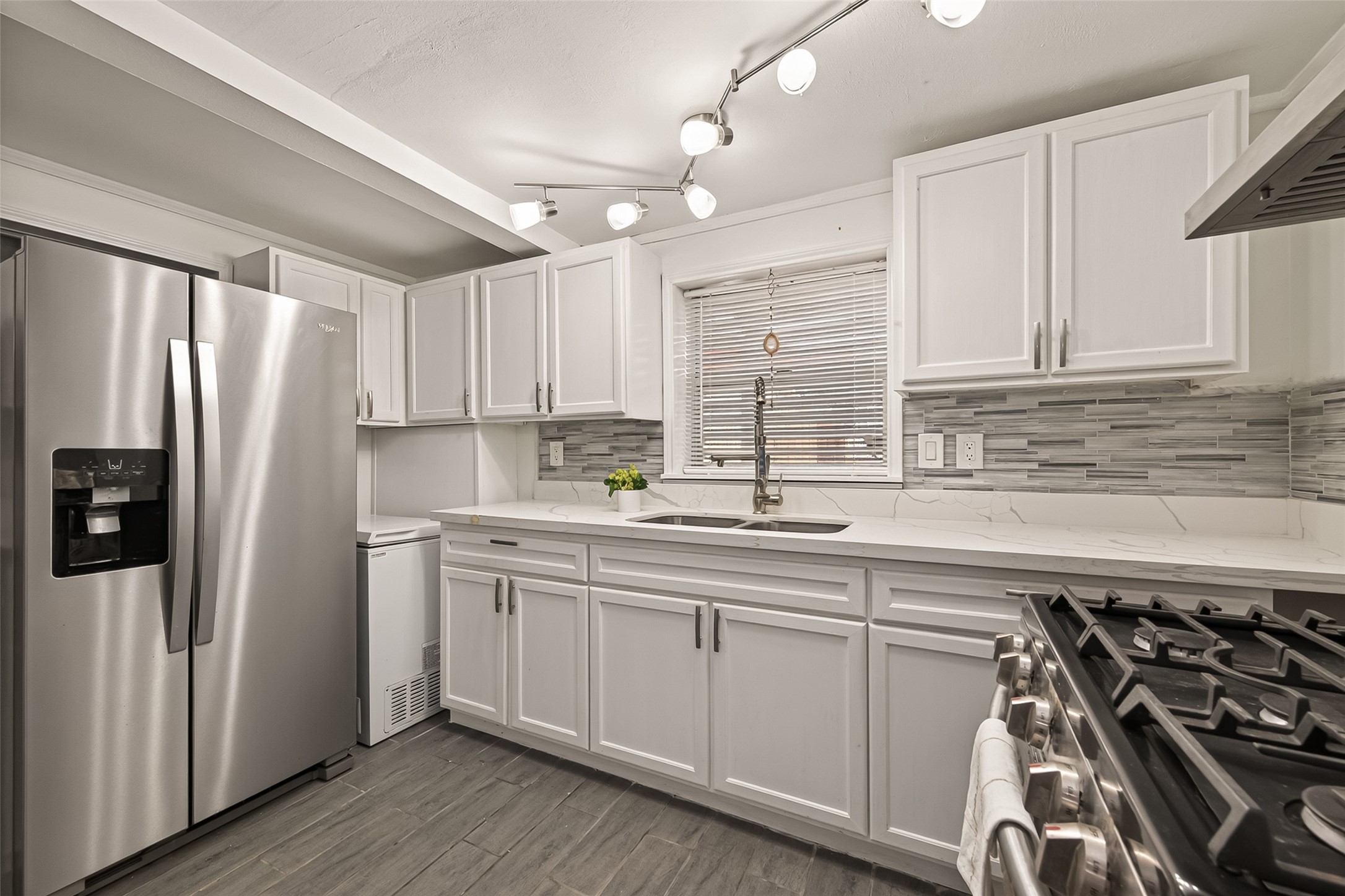 1711 Avenue M Property Photo 13