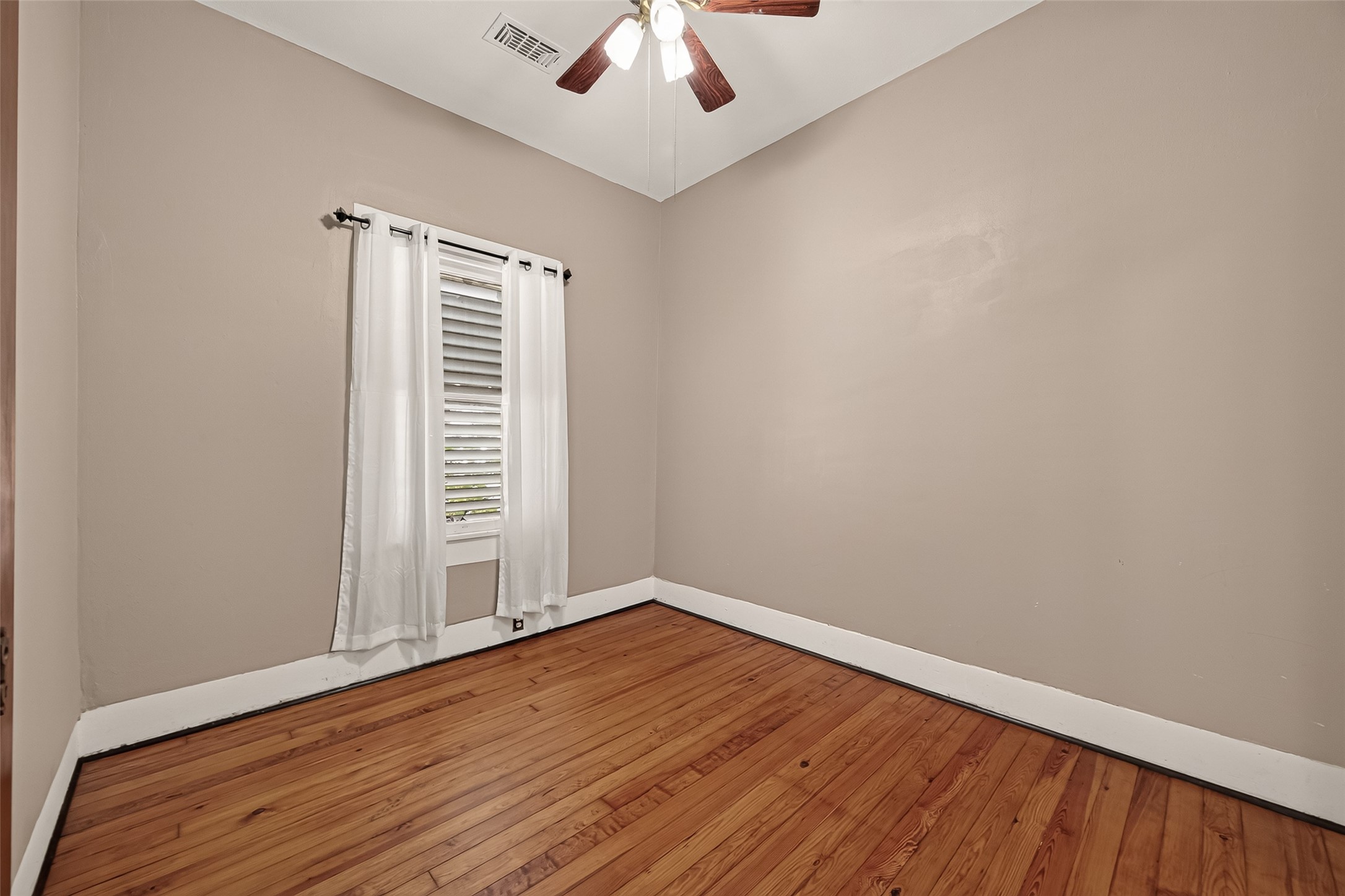 1711 Avenue M Property Photo 19