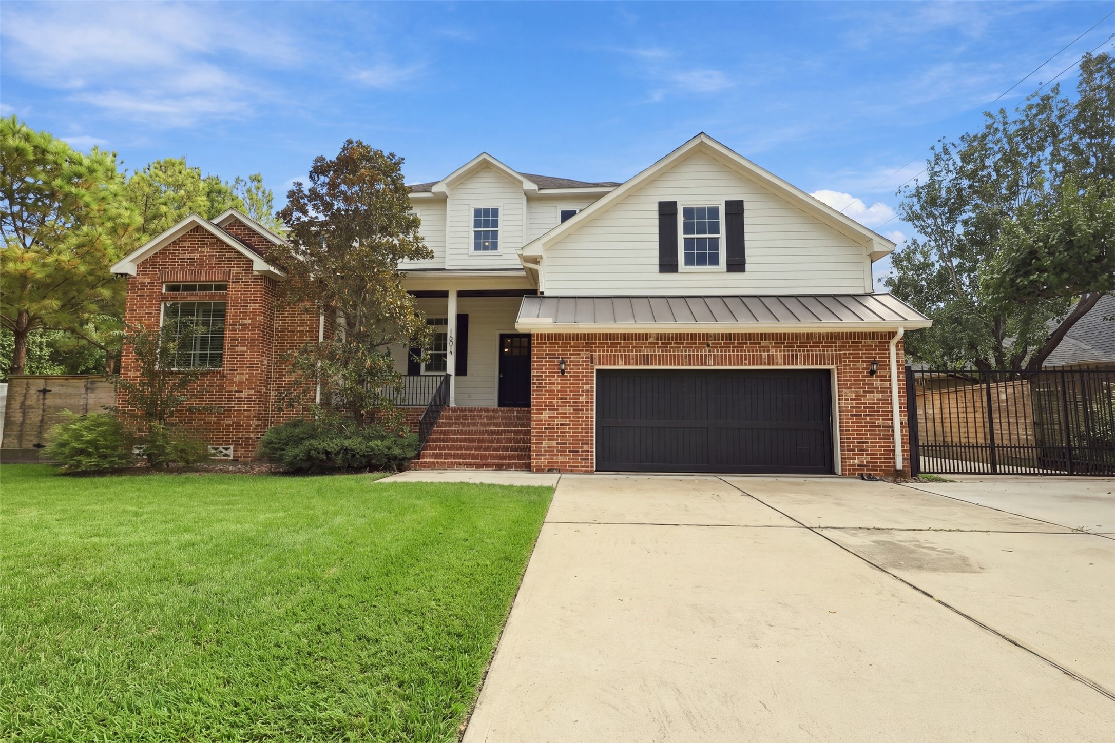 16017 Kube Court Property Photo 1