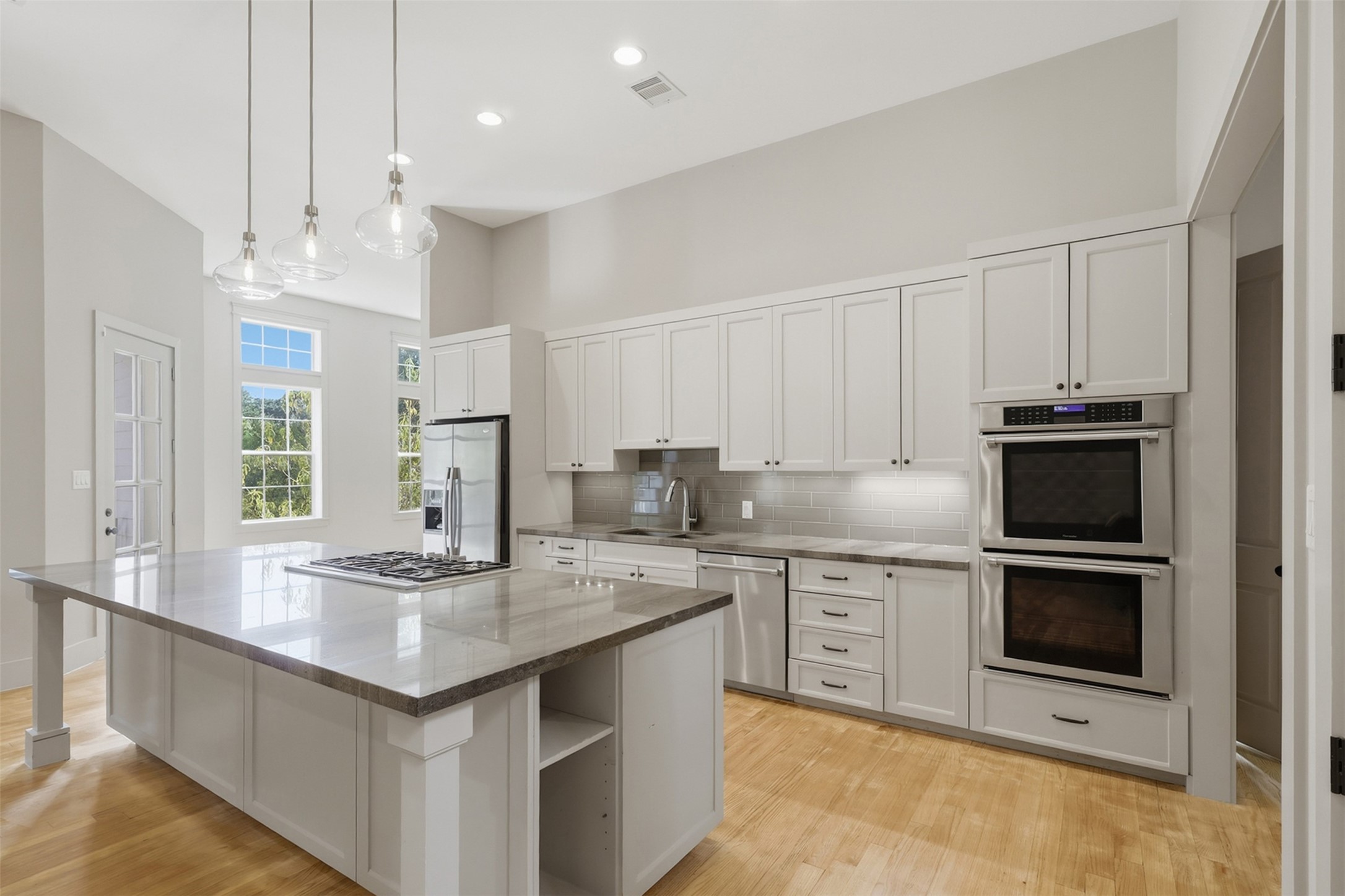 16017 Kube Court Property Photo 6