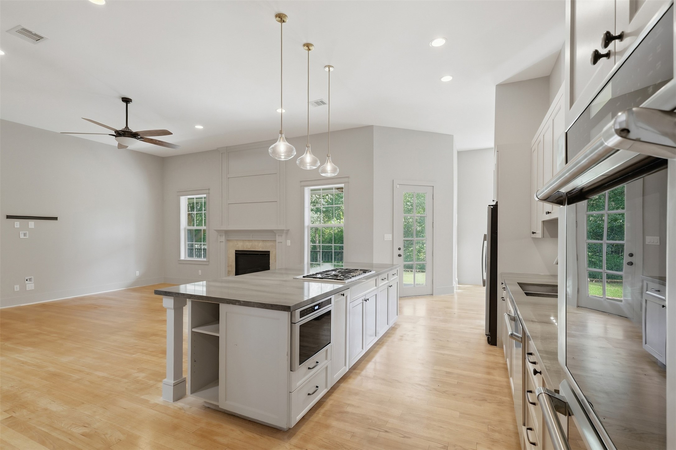 16017 Kube Court Property Photo 8