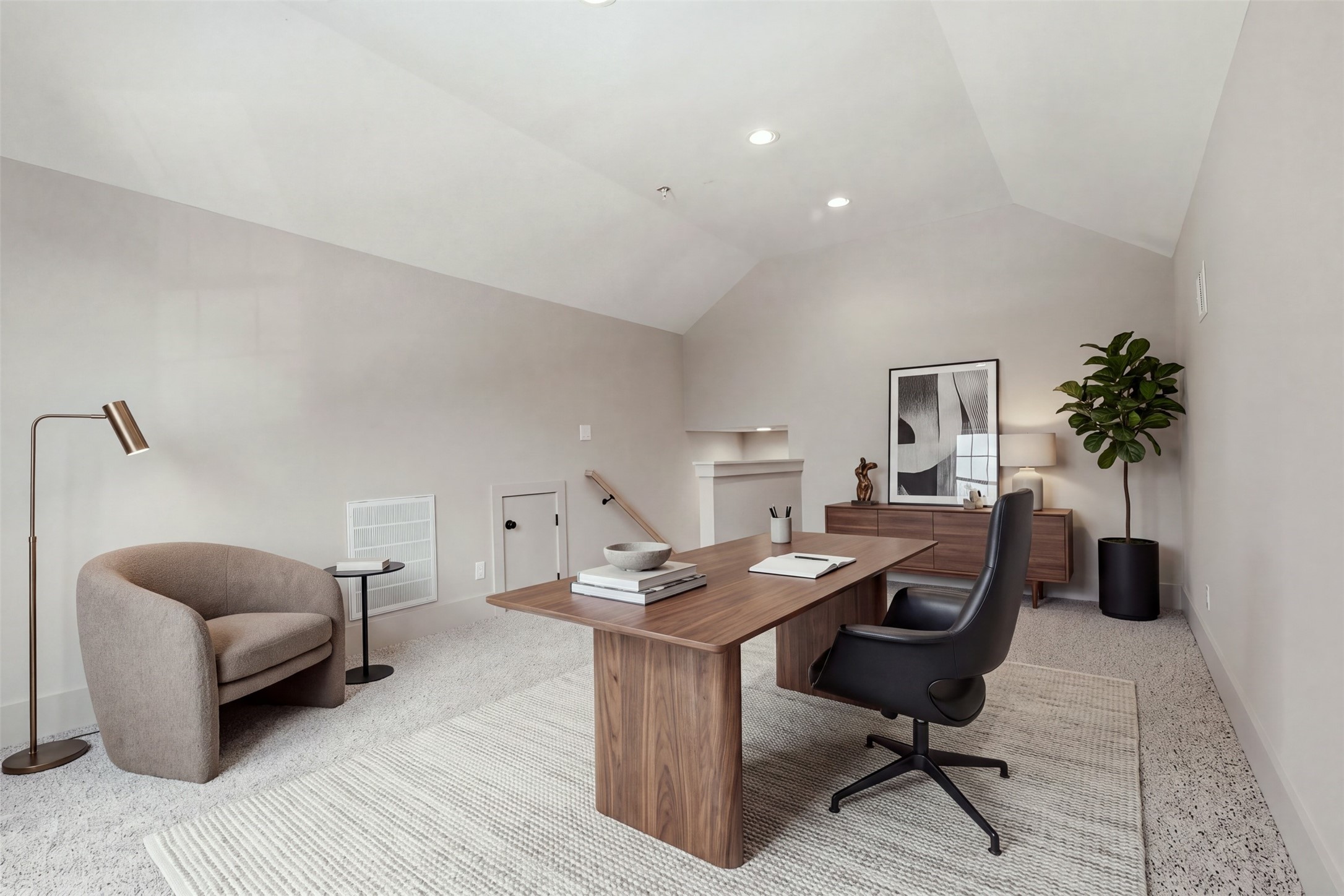 16017 Kube Court Property Photo 9