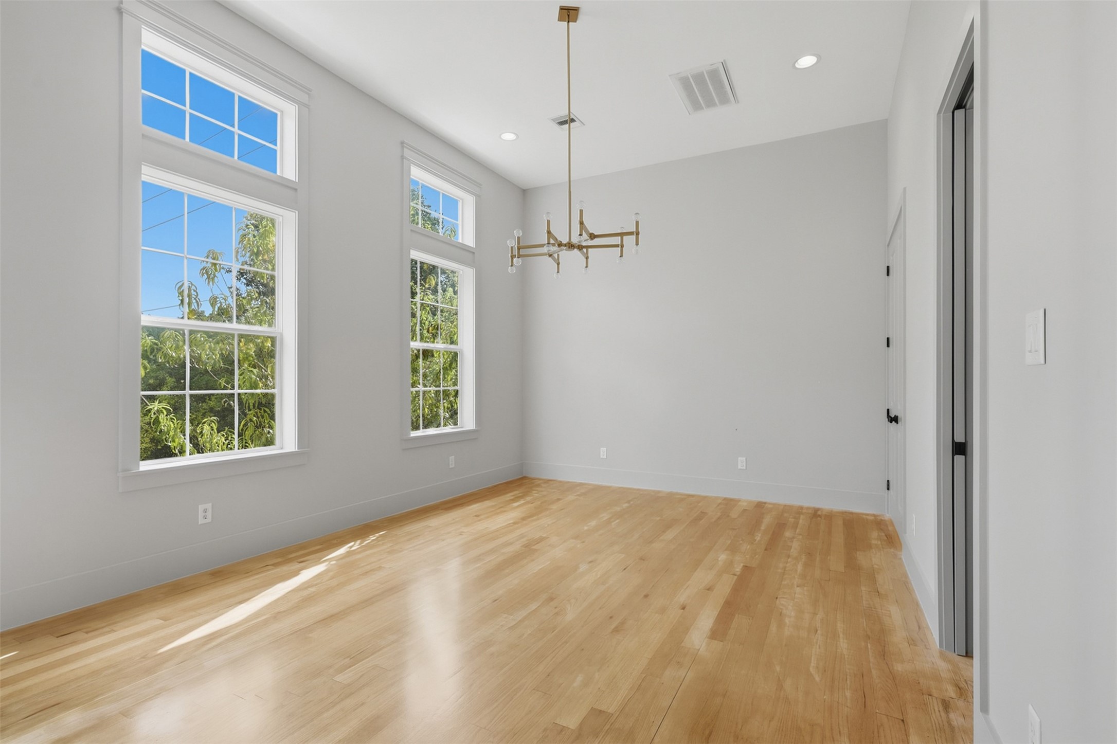 16017 Kube Court Property Photo 11