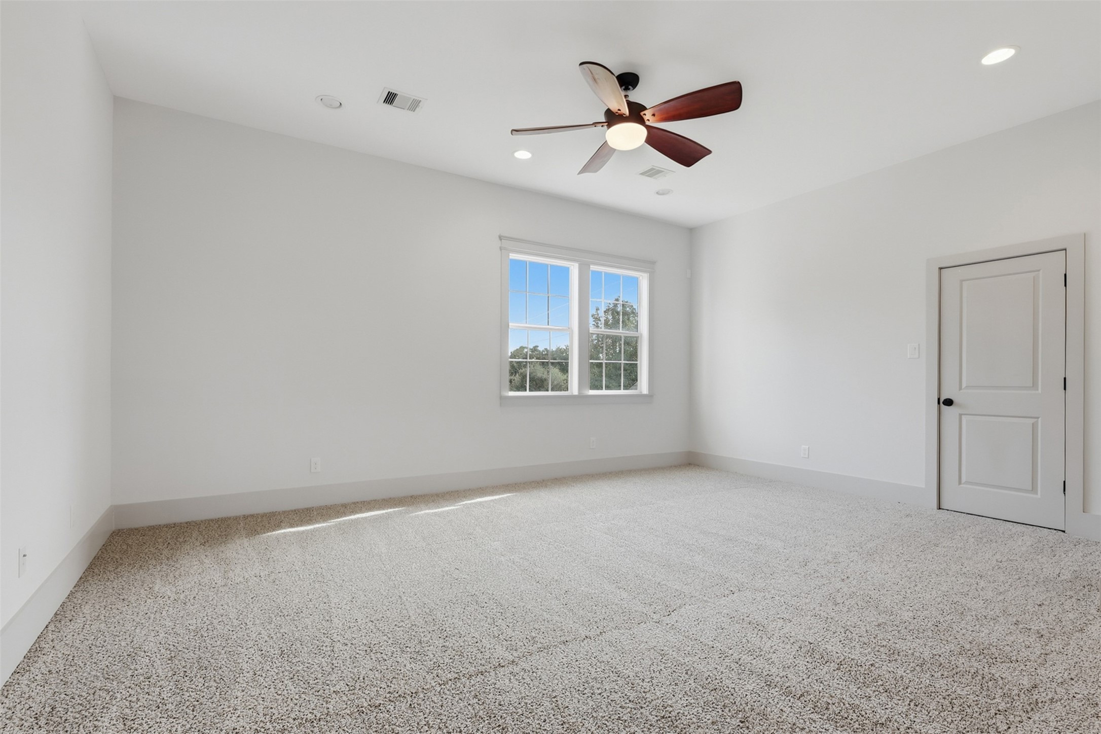 16017 Kube Court Property Photo 21