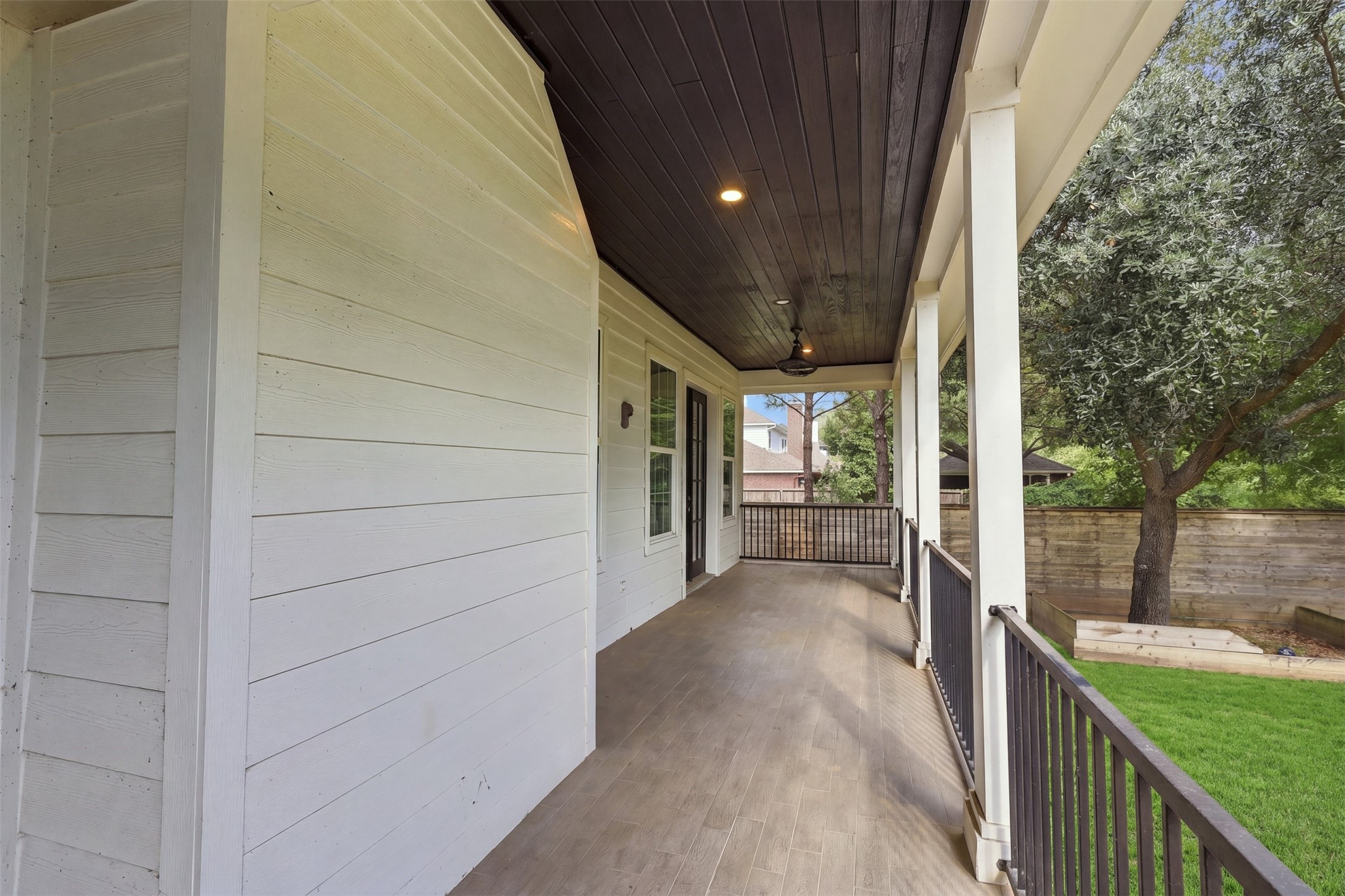 16017 Kube Court Property Photo 27