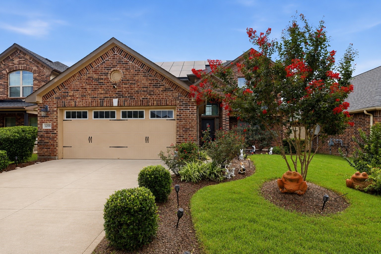 12535 W Hillock Lane Property Photo