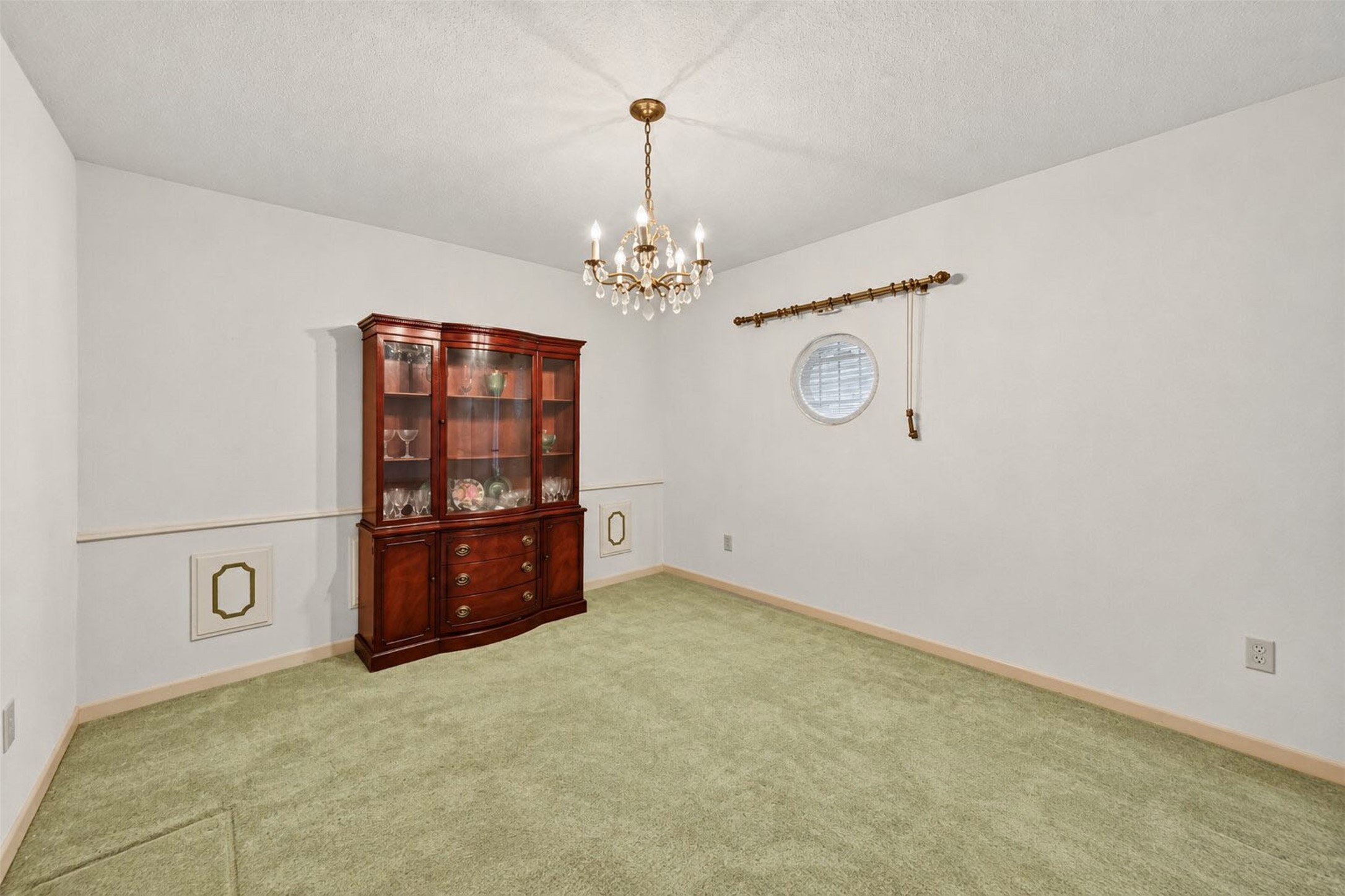 3908 Carlson Lane Property Photo 11
