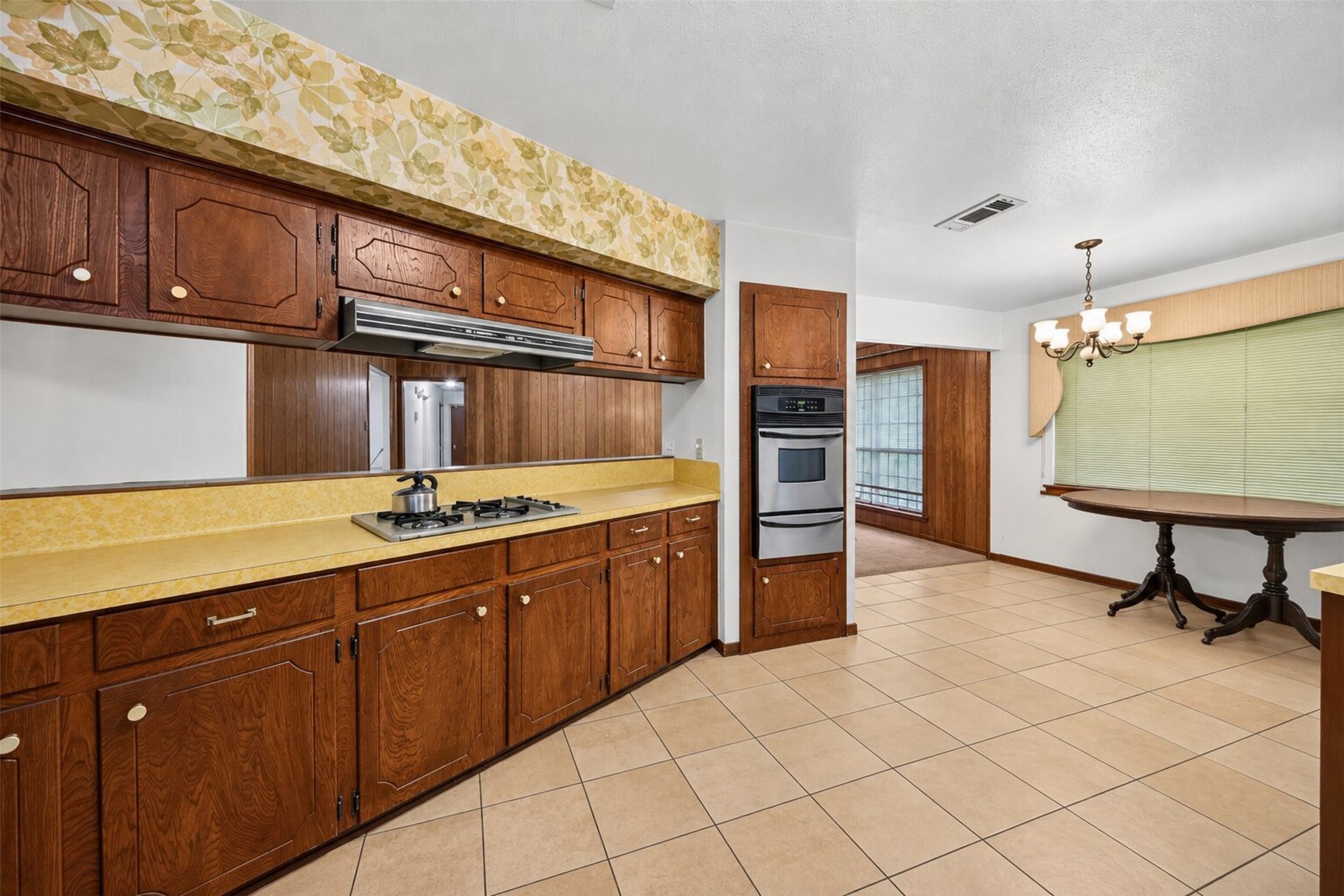 3908 Carlson Lane Property Photo 14