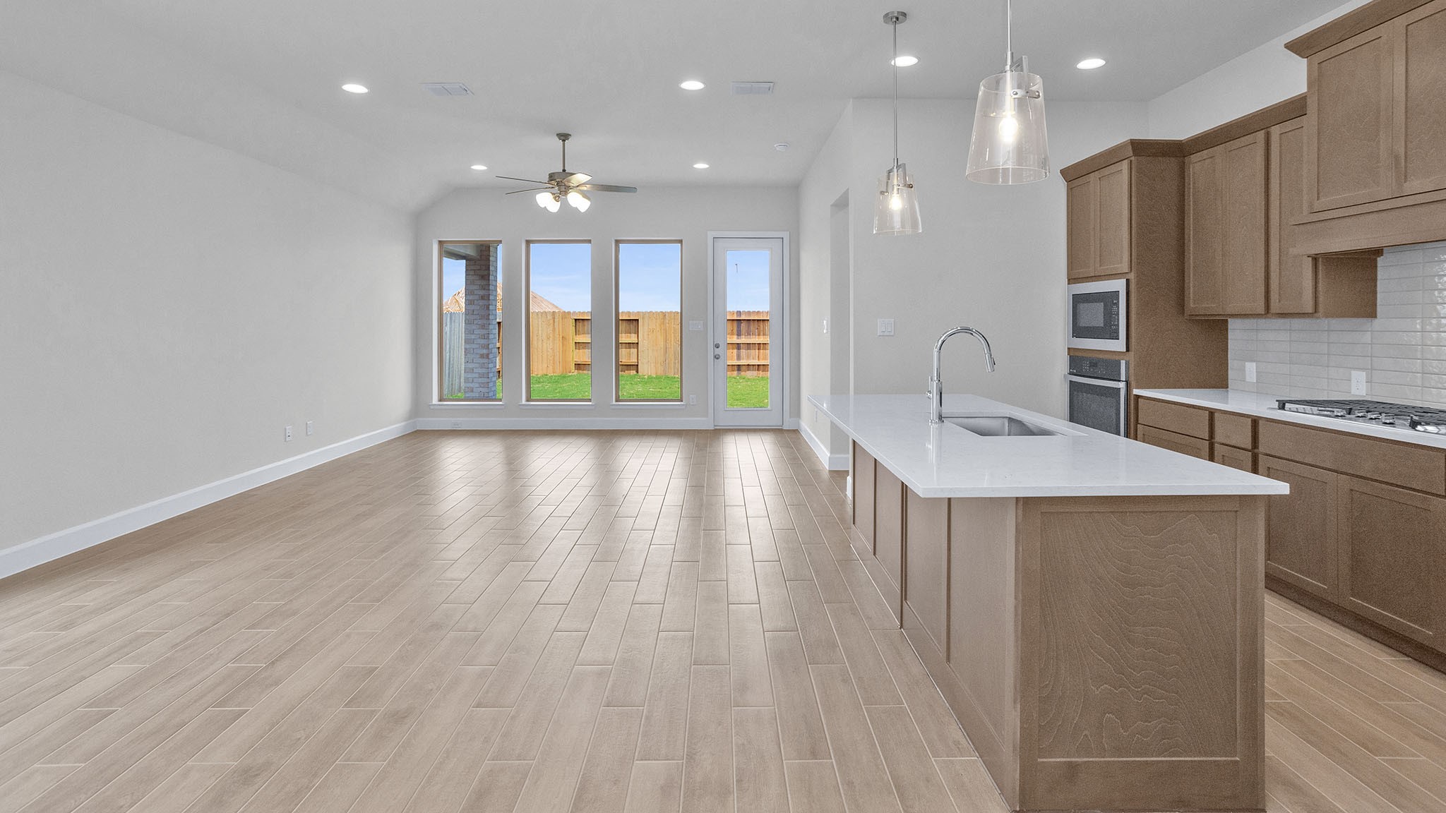 18634 Sweet Basil Drive Property Photo 8