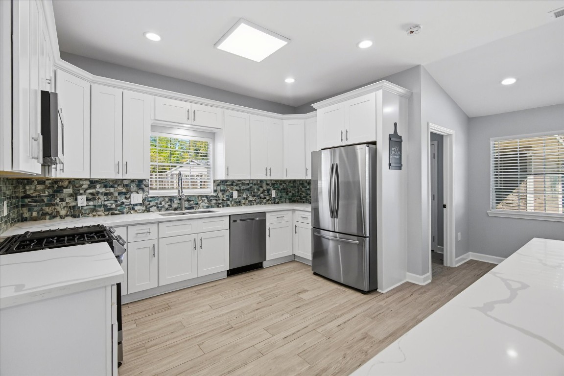 5006 Homewood Lane Property Photo 10