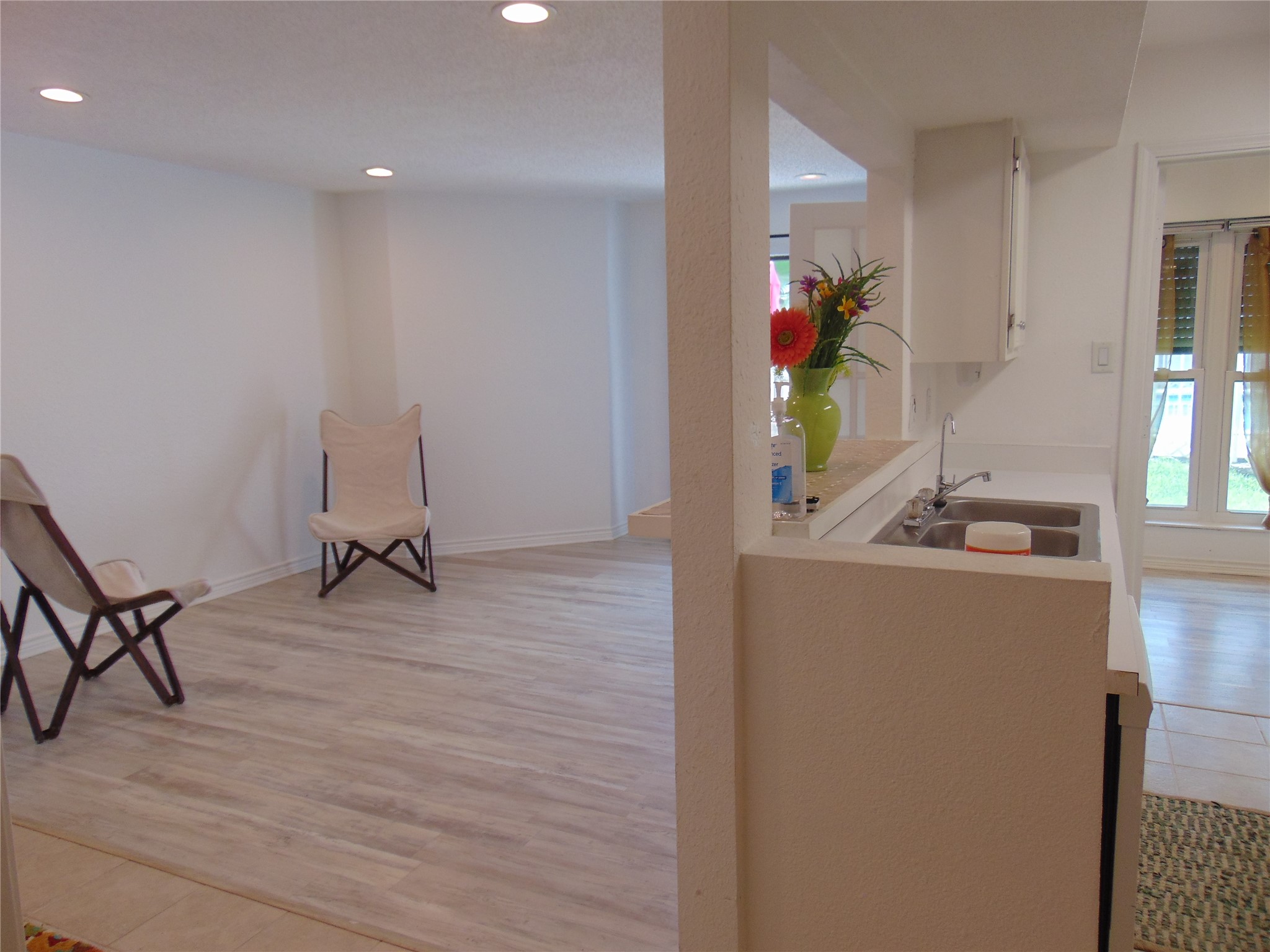 3220 69th Street G1 Property Photo 6