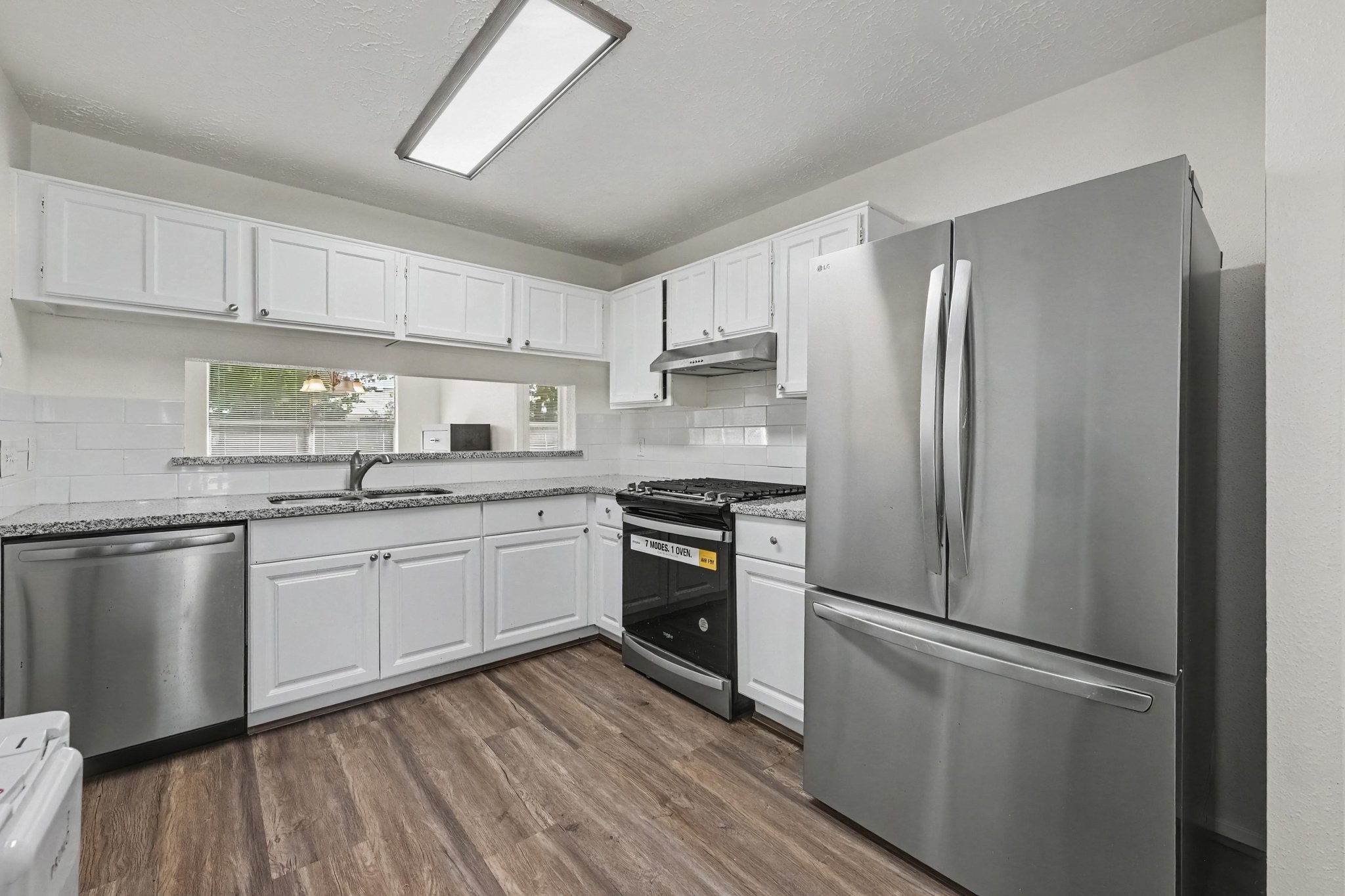 2015 Highcrest Drive Property Photo 12