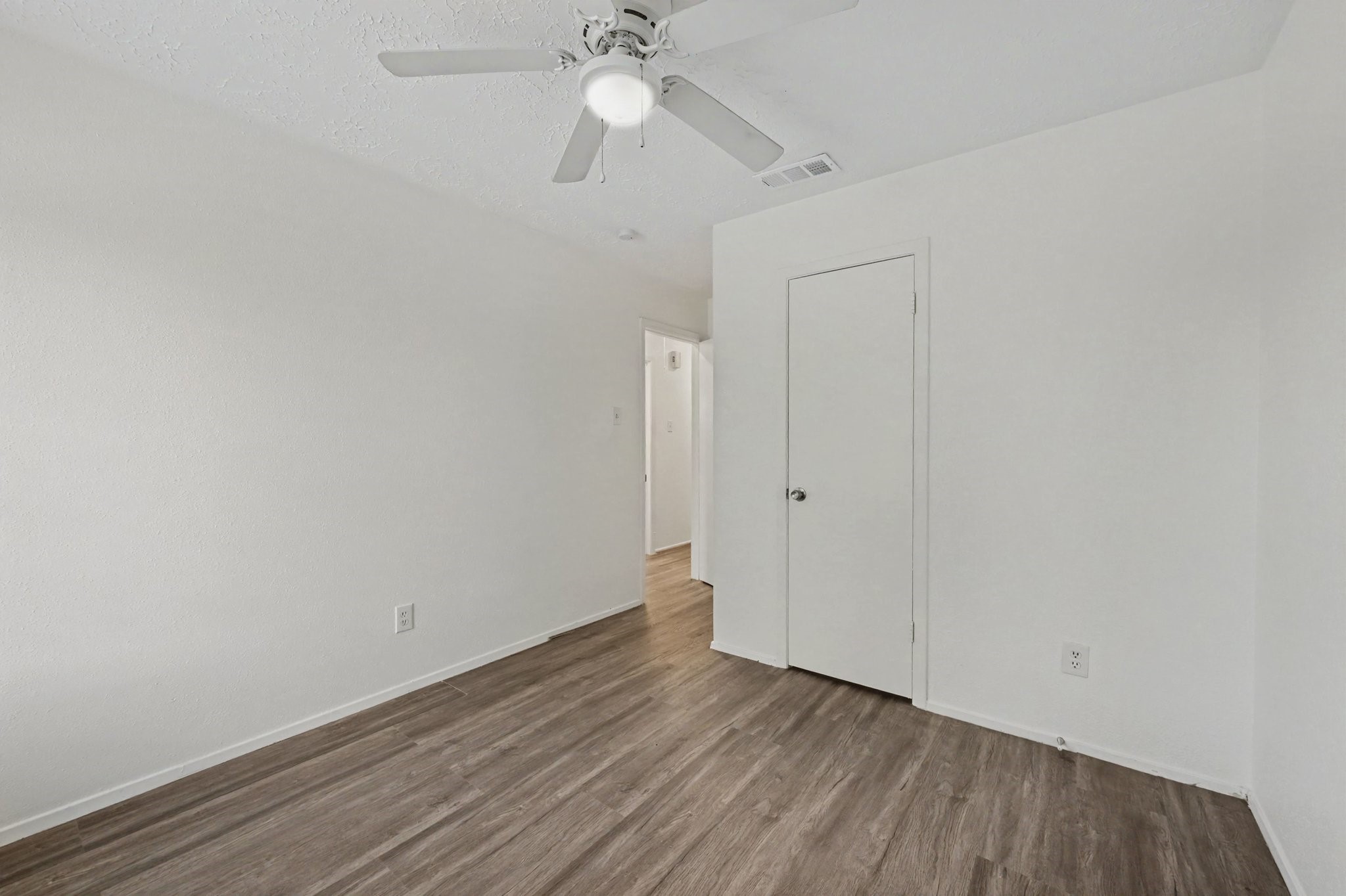 2015 Highcrest Drive Property Photo 15