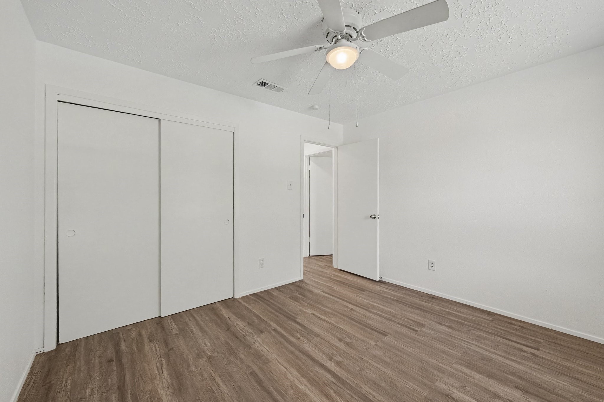 2015 Highcrest Drive Property Photo 18