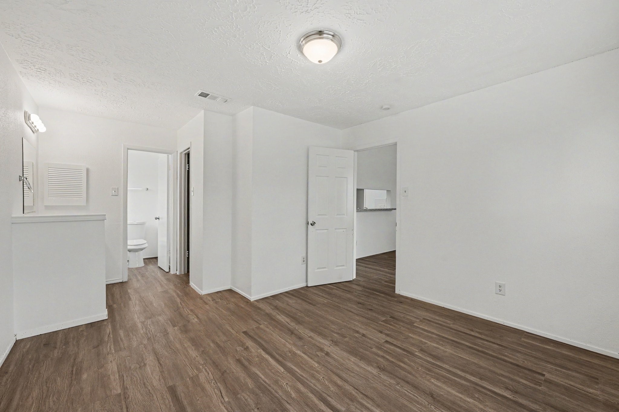 2015 Highcrest Drive Property Photo 22