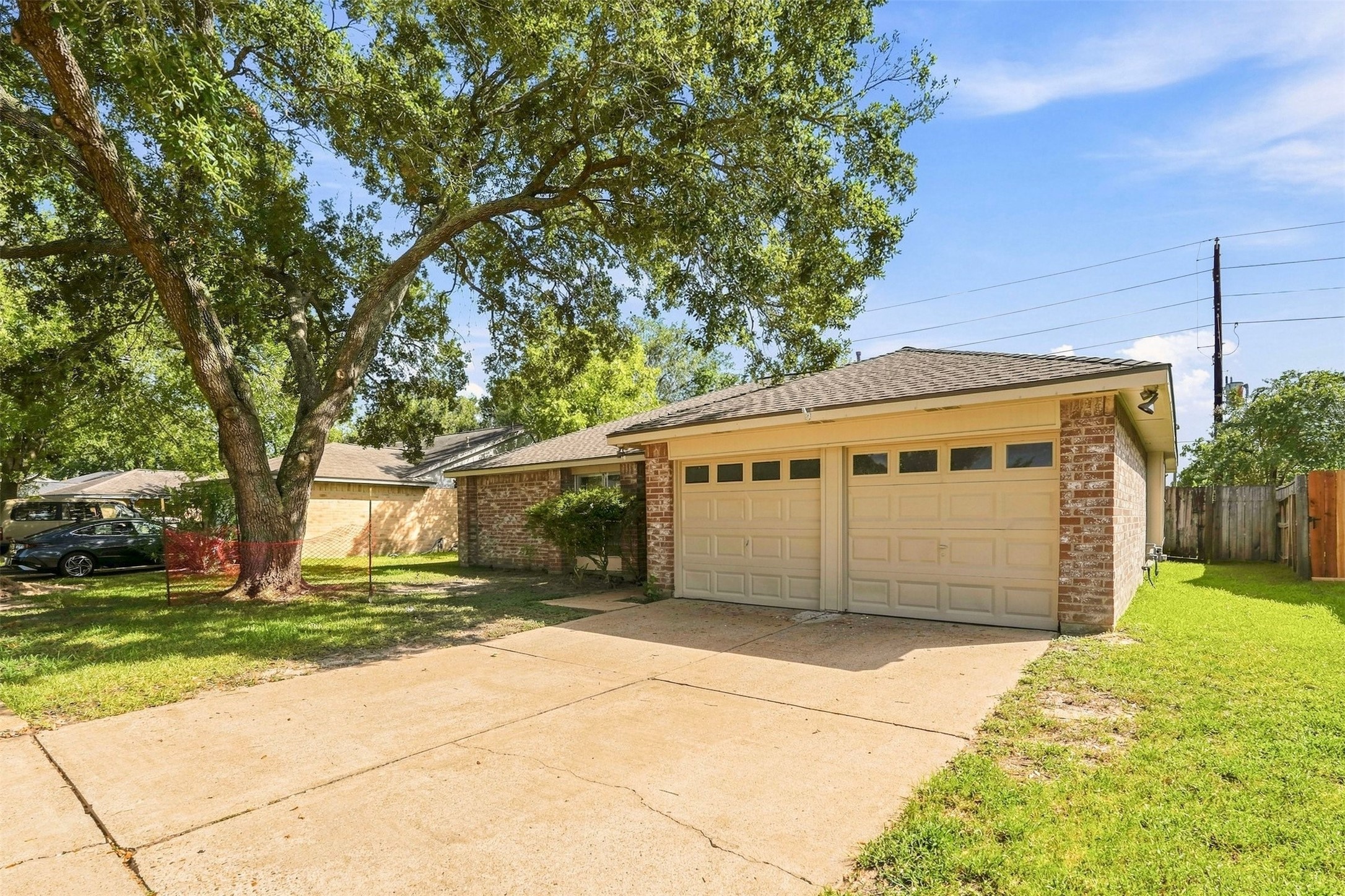19315 Spanish Needle Drive Property Photo 2