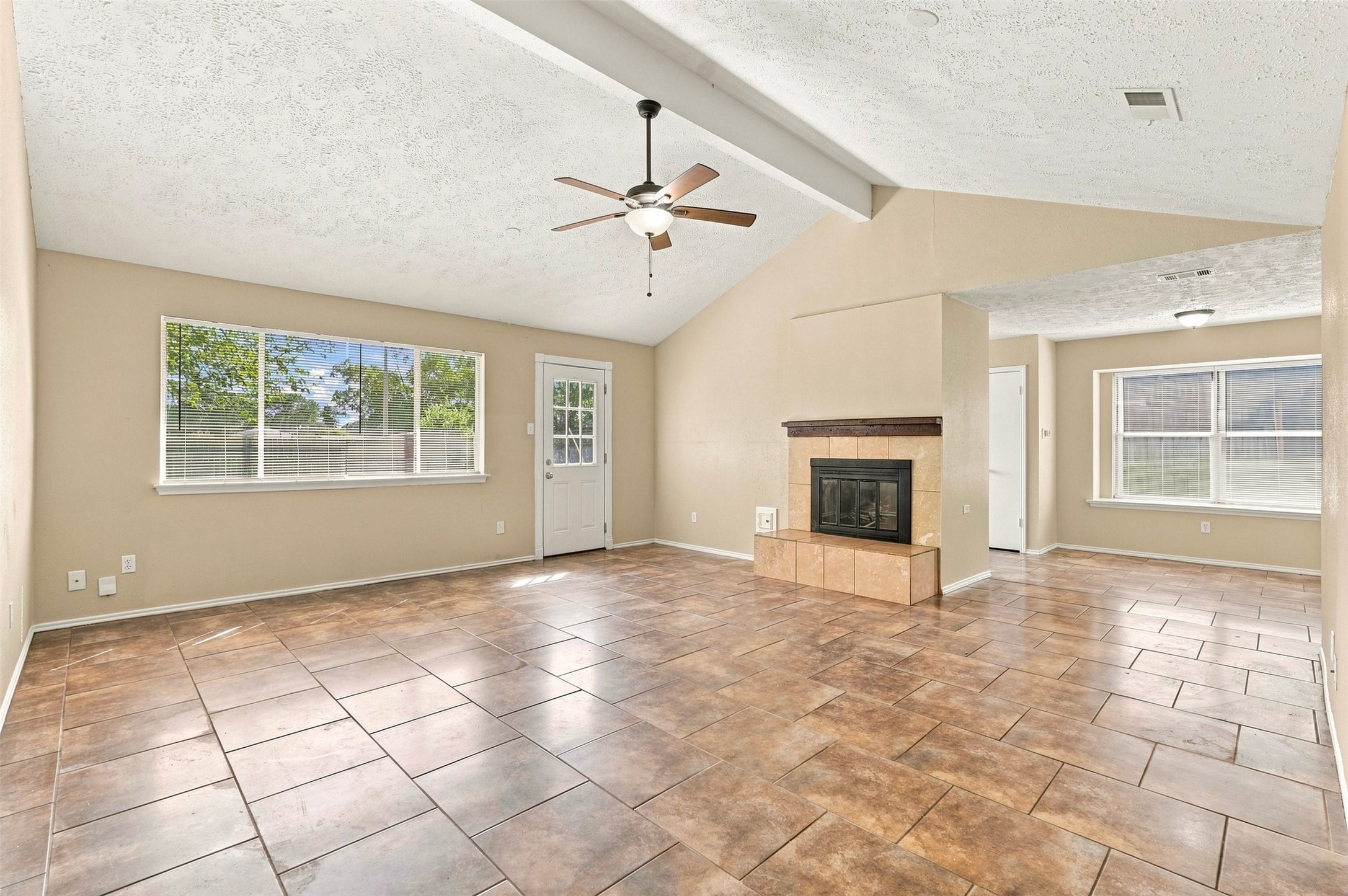 19315 Spanish Needle Drive Property Photo 5