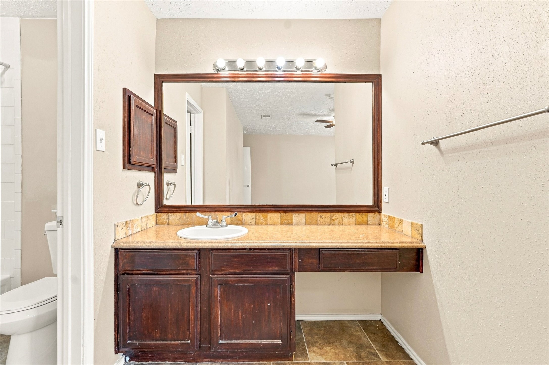 19315 Spanish Needle Drive Property Photo 21