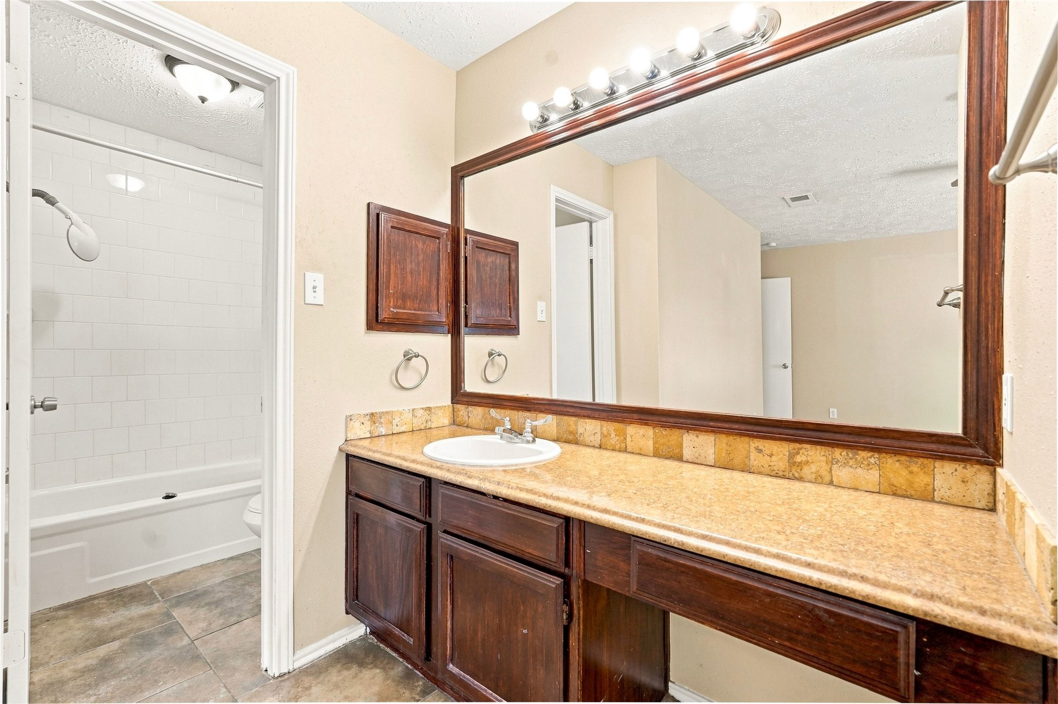 19315 Spanish Needle Drive Property Photo 22