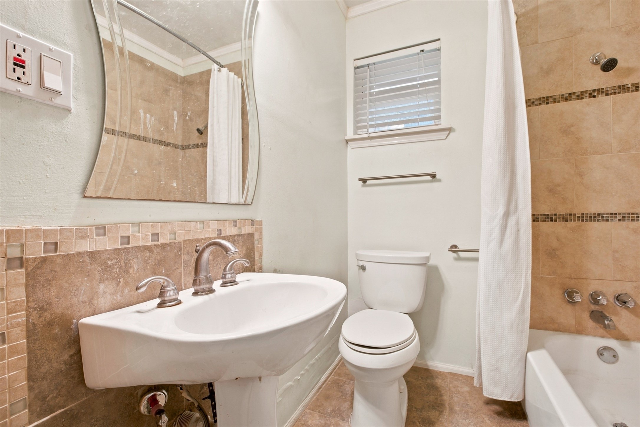 5005 Lyons Avenue Property Photo 12